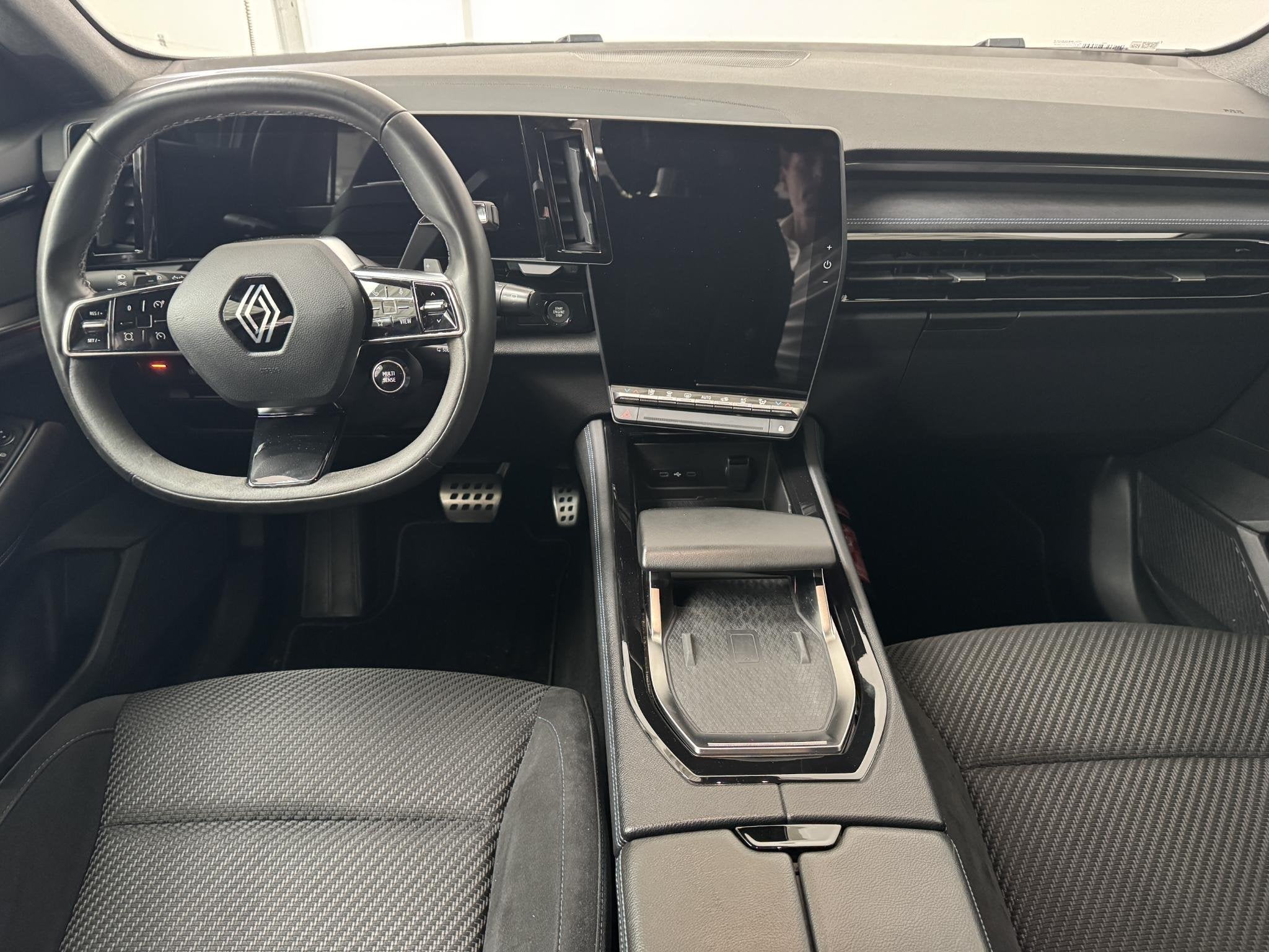 Renault Austral 1.2 E-Tech full hybrid 200 Techno Esprit Alp, Auto's, Gebruikt, Zwart, 1492 kg, Bedrijf