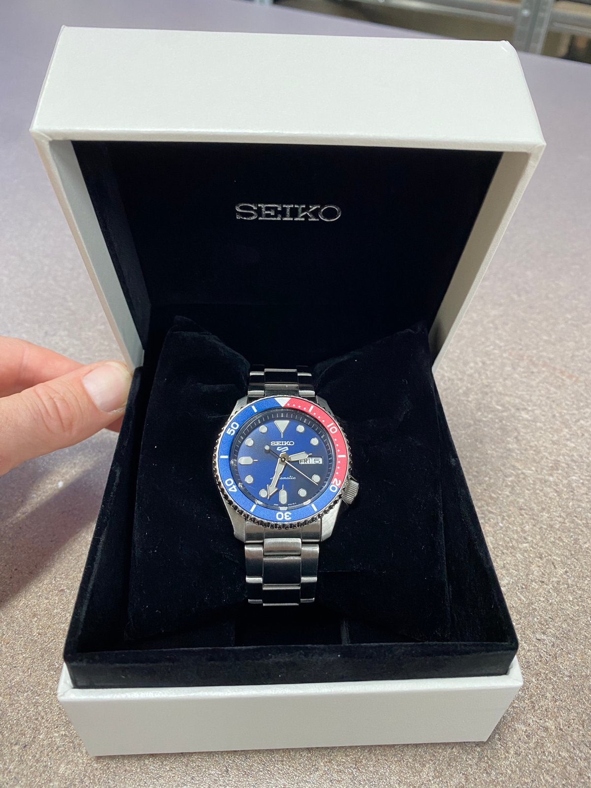 Seiko ‘Pepsi’ automatisch horloge 43mm, inclusief garantie, Sieraden, Tassen en Uiterlijk, Horloges | Heren, Verzenden, Zo goed als nieuw