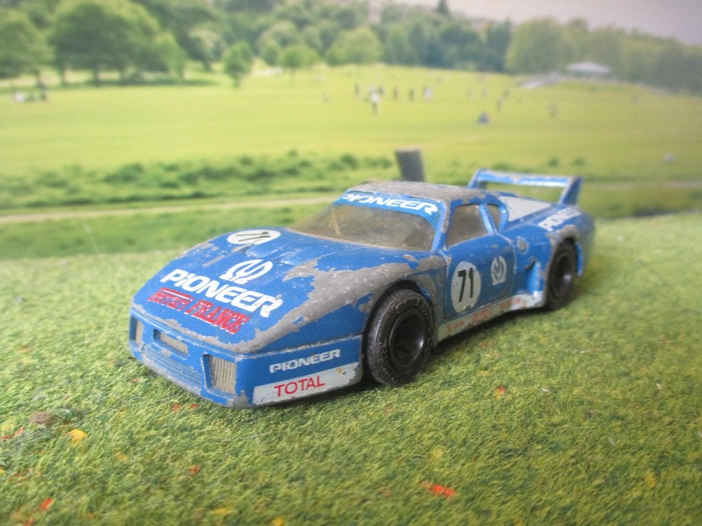 1:40 Ferrari 512 BB Pioneer Racing - Matchbox Specials 1988, Hobby en Vrije tijd, Modelauto's | 1:43, Ophalen of Verzenden, Gebruikt