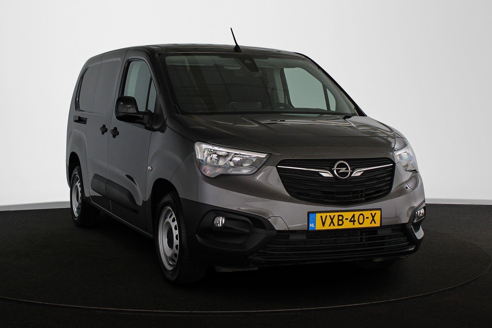 Opel Combo 1.5D L2H1 Standaard Navigatie Camera Apple CarPla, Voorwielaandrijving, Stof, Euro 6, 4 cilinders