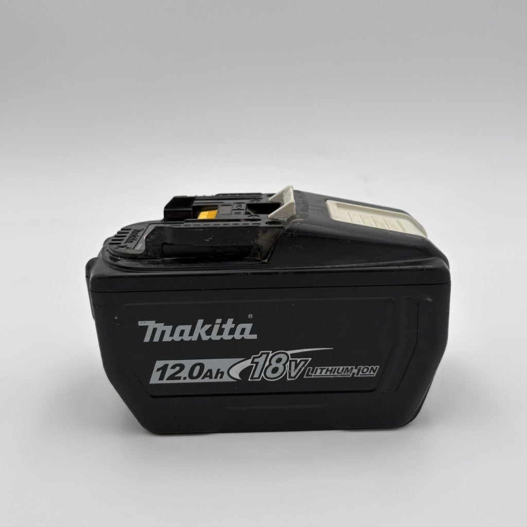 Makita 18V 12Ah accu batterij - Met garantie, Makita, Zo goed als nieuw, Support@makita.com, Makita Corporation, 3-11-8, Sumiyoshi-cho, 
Anjo, Aichi 446-8502
Japan
