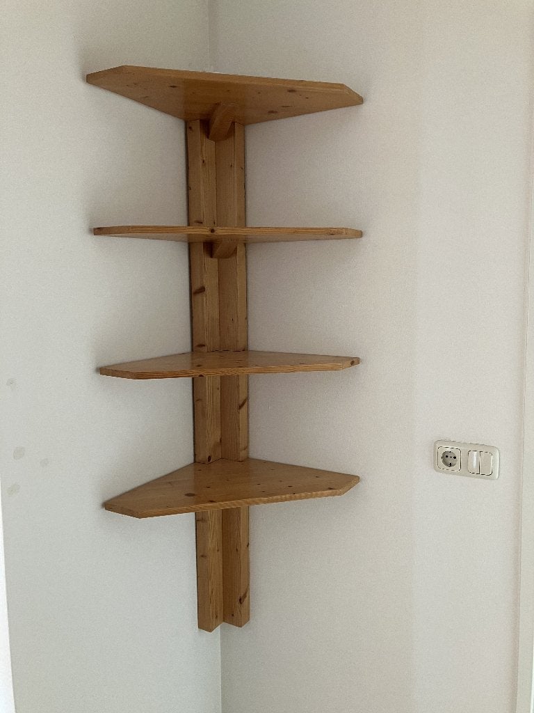 Hangend hoekmeubeltje, Ophalen