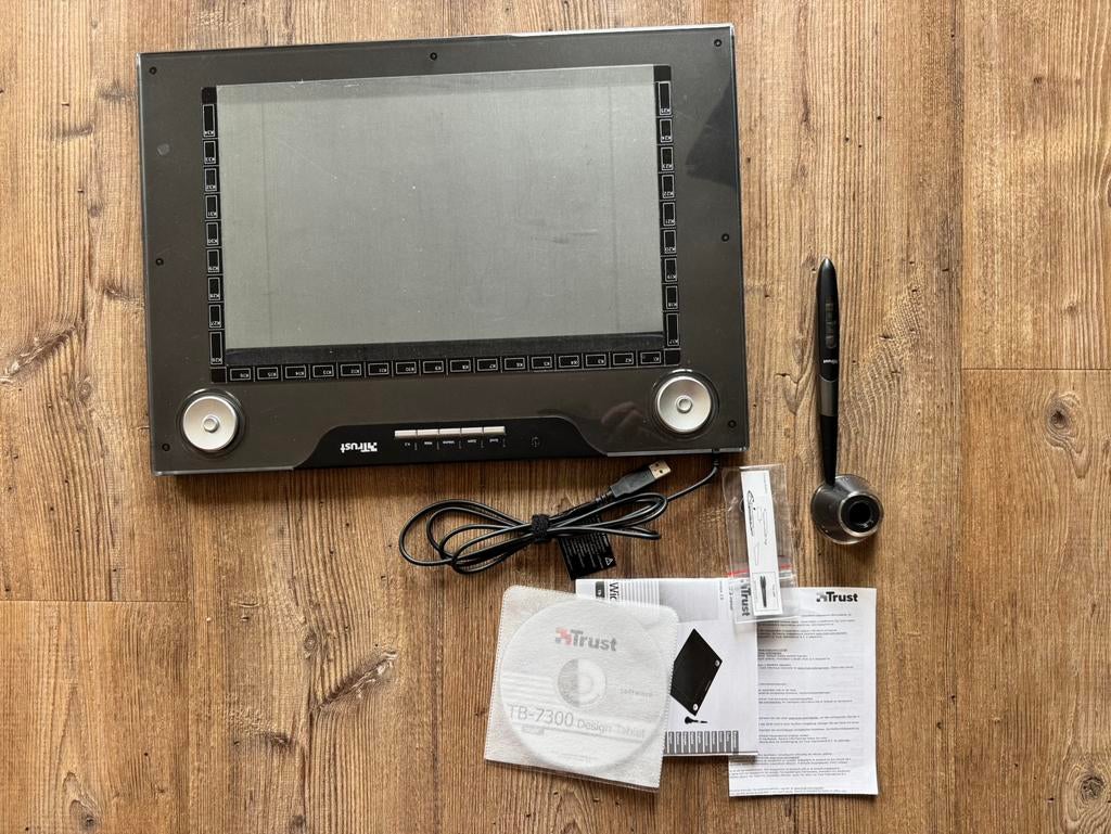 Trust Tekentablet. TB-7300 Wide Design Tablet. USB. Nieuw, Ophalen of Verzenden, Nieuw, Bedraad