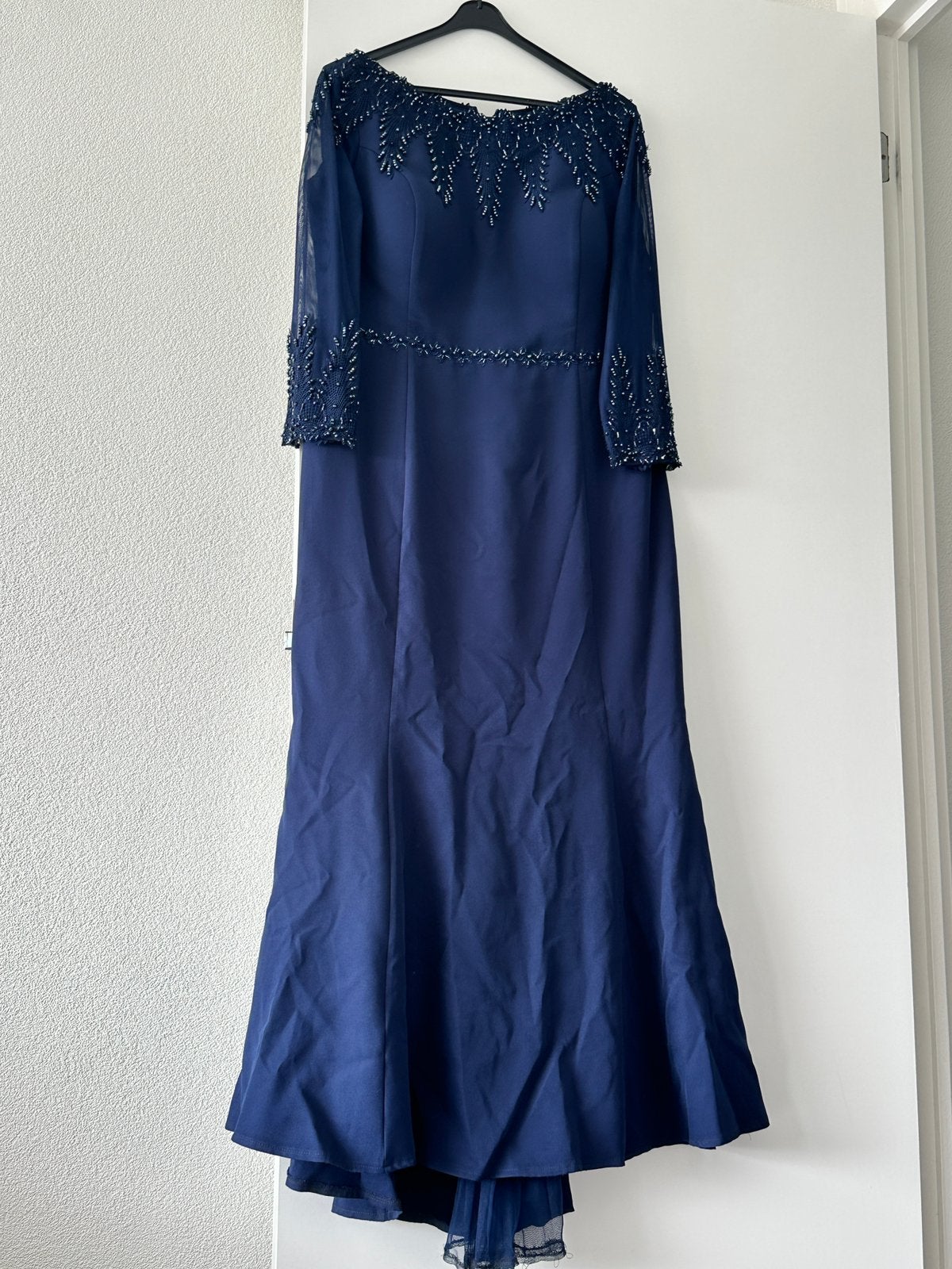 Mooie avondjurk TE KOOP!!, Kleding | Dames, Ophalen of Verzenden, Zo goed als nieuw, Maat 46/48 (XL) of groter, Galajurk