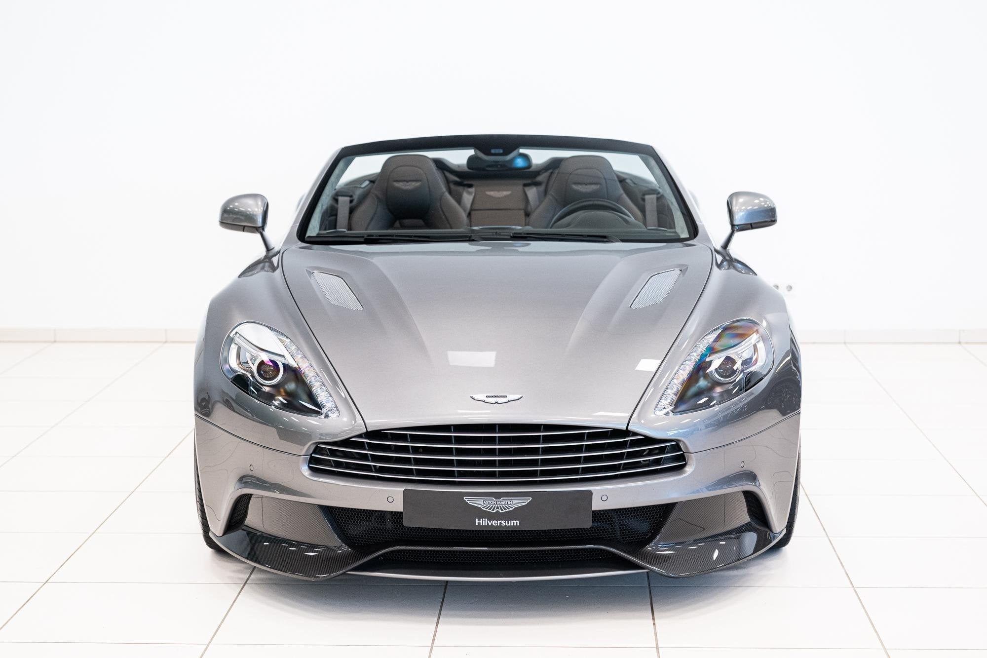 Aston Martin Vanquish Volante | 8-Speed | 1st Owner | Incl., Auto's, Automaat, Euro 5, Achterwielaandrijving, Automatische klimaatregeling