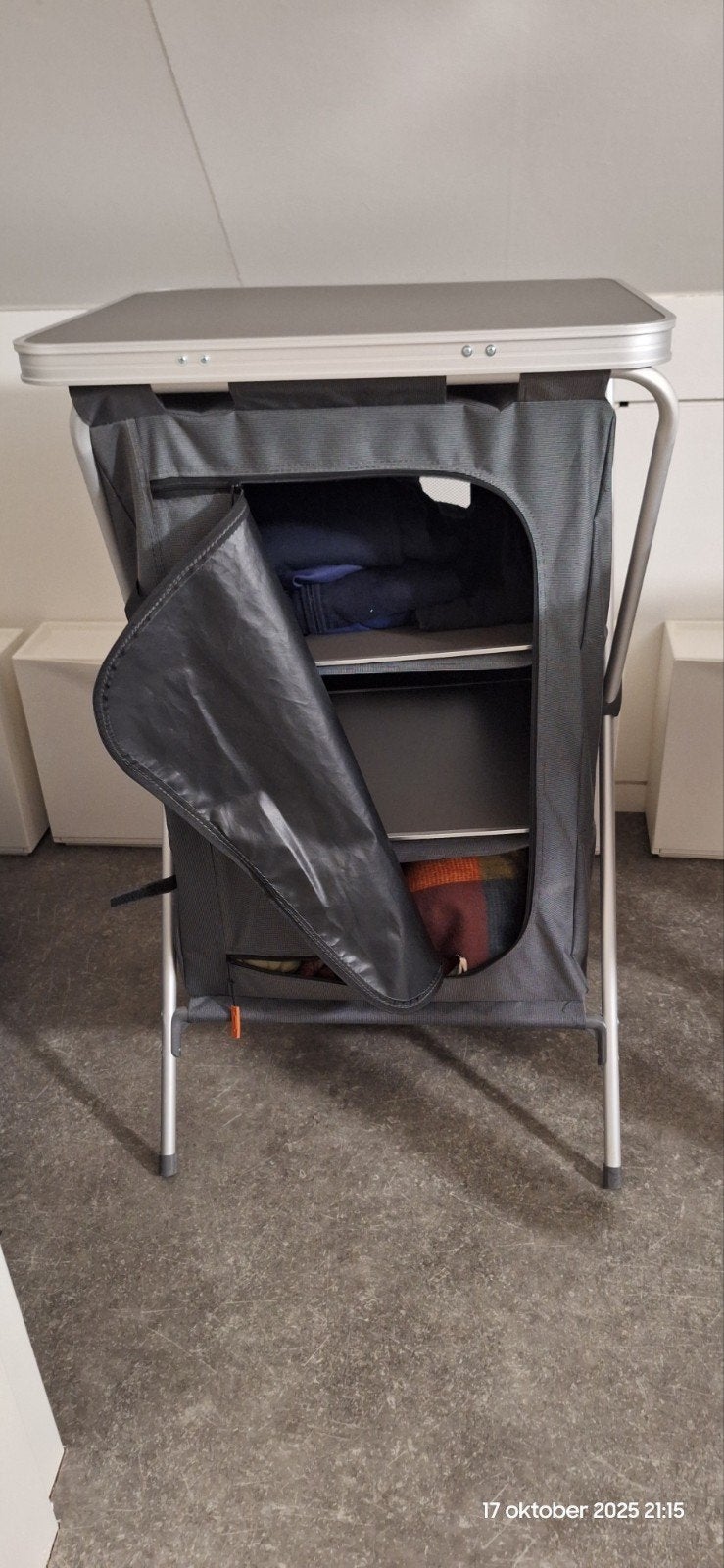 Campingkast zo goed als nieuw met 3 niveaus, Ophalen, Zo goed als nieuw