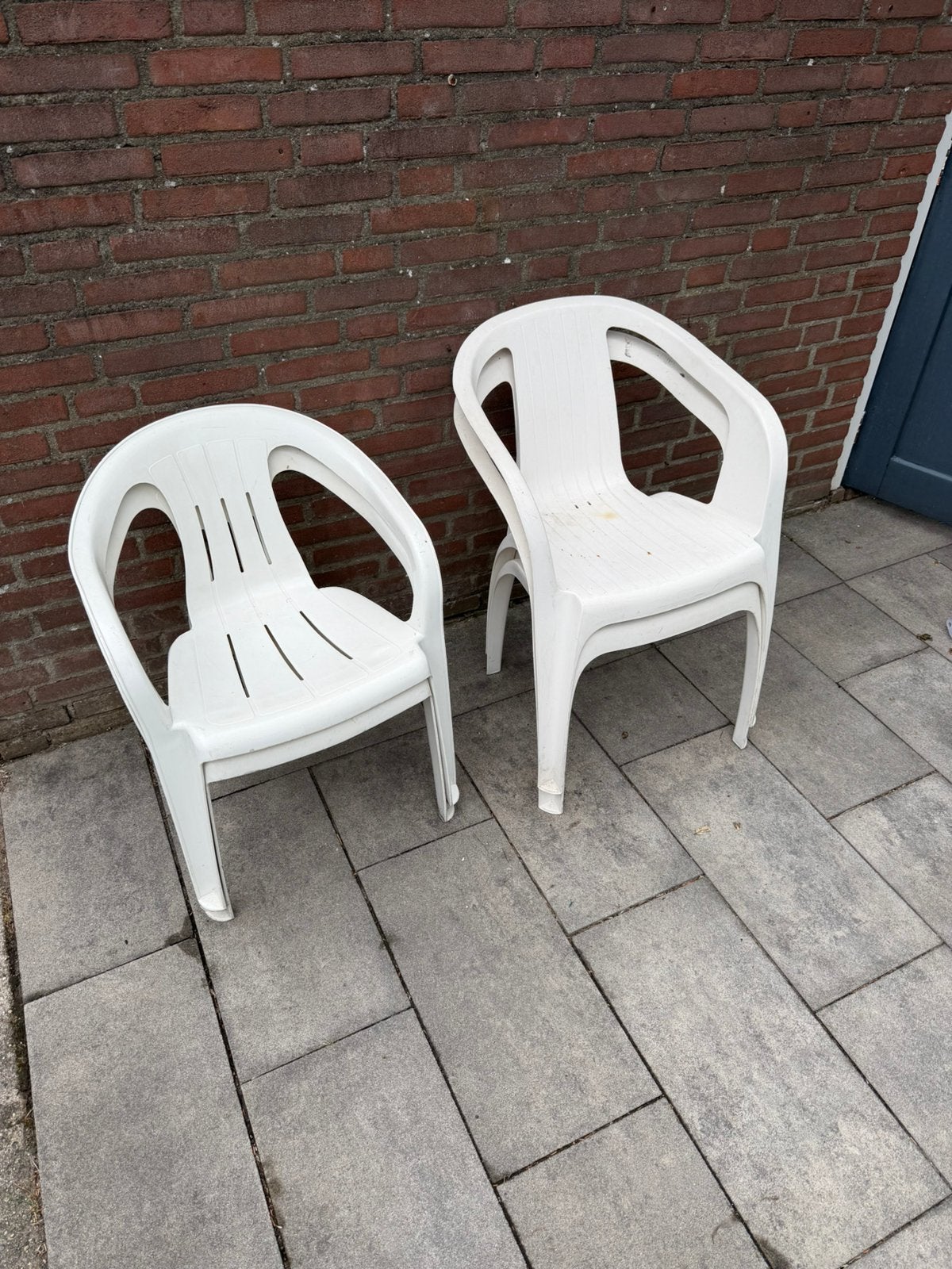 Gratis 4 tuinstoelen, Ophalen, Zo goed als nieuw, Kunststof