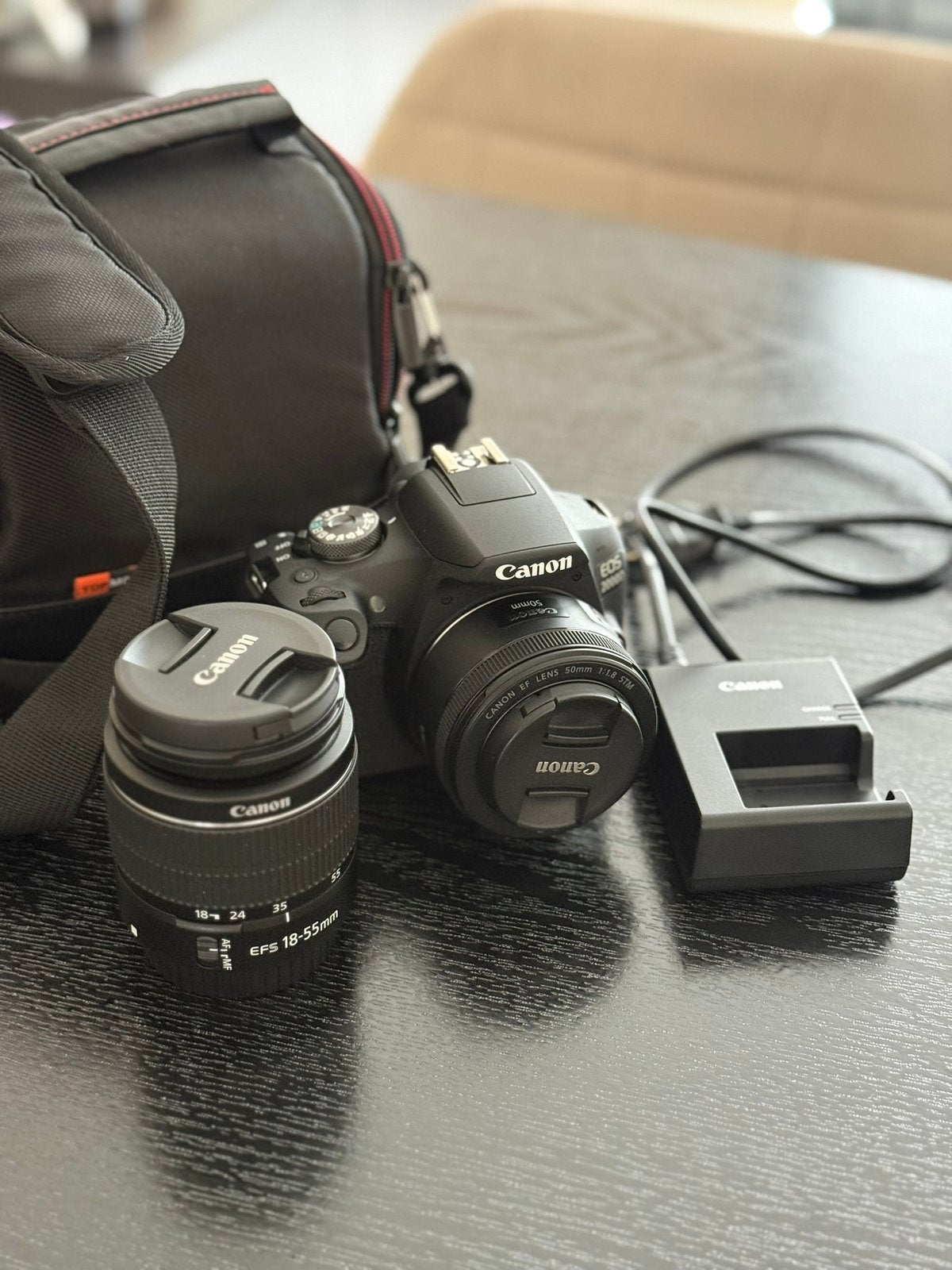 Canon EOS 2000D Spiegelreflexcamera set, Ophalen of Verzenden, Zo goed als nieuw, Canon