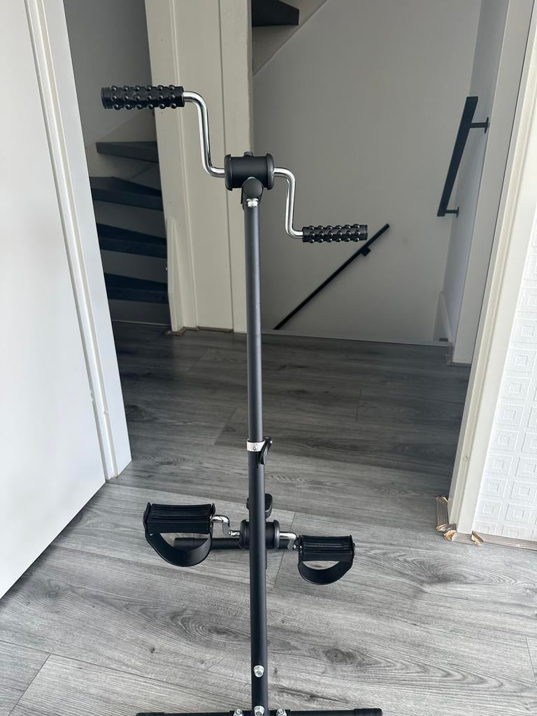 Compacte Arm- en Beentrainer - Ideaal voor Thuis, Ophalen, Overige typen, Armen, Zo goed als nieuw