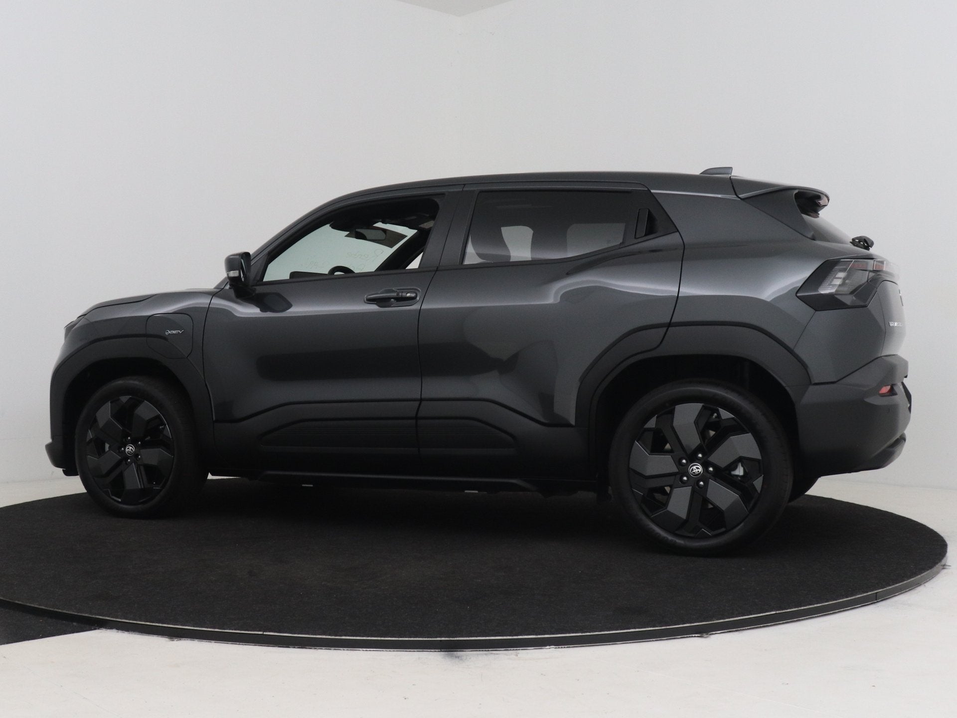 Toyota Urban Cruiser Executive 61 kWh IVN 0001562803, Auto's, Zwart, Leder en Stof, Origineel Nederlands, Urban Cruiser
