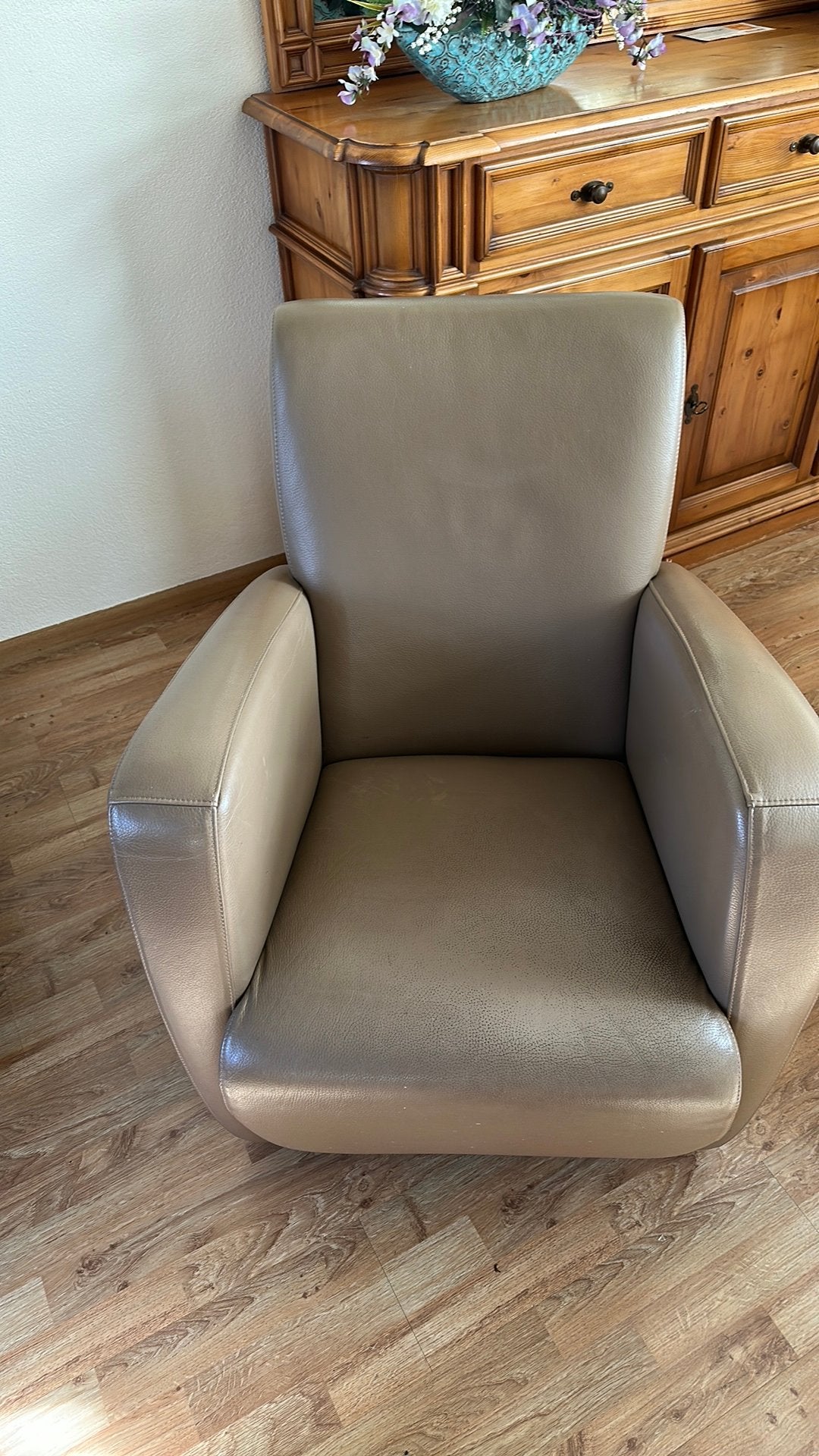 Gratis af te halen fauteuil, Huis en Inrichting, Fauteuils, Gebruikt, Ophalen of Verzenden, 50 tot 75 cm, Leer