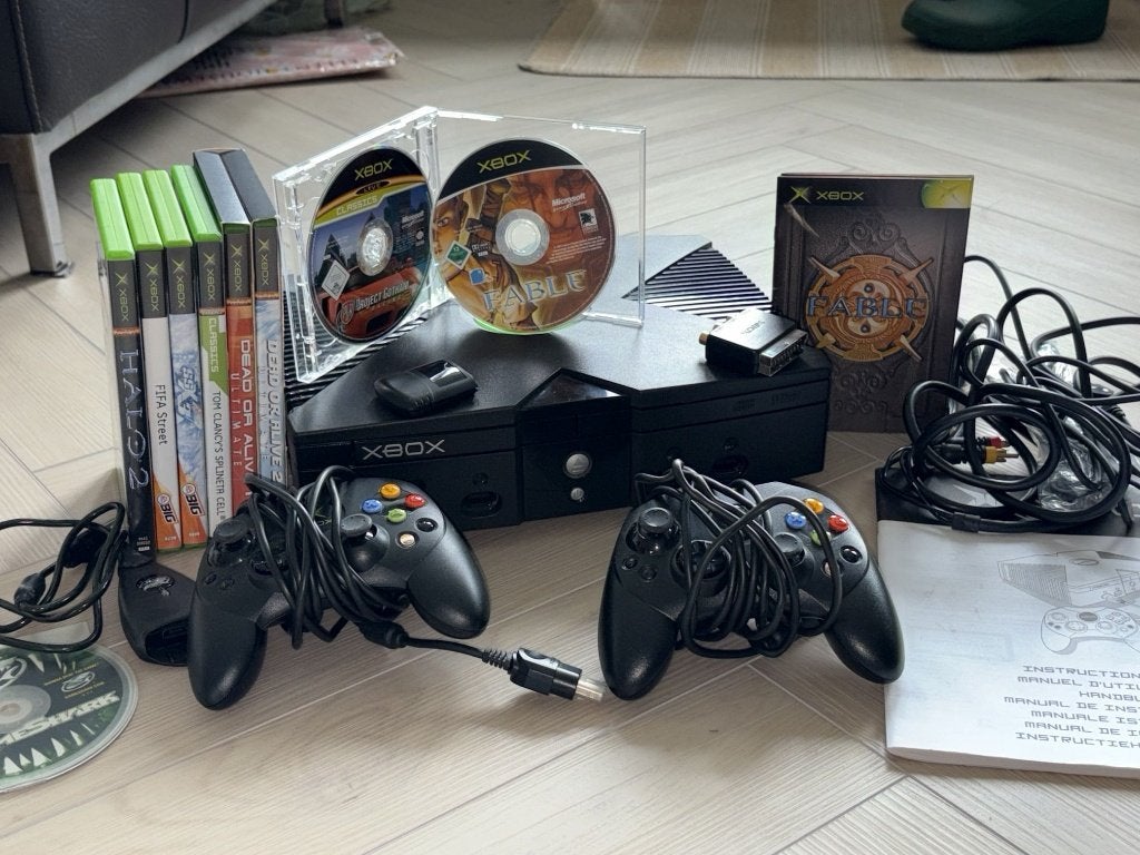 Xbox Classic (1e Gen) 8 Games, 2 Controllers en Accessoires, Ophalen, Gebruikt, Met 2 controllers, Met games