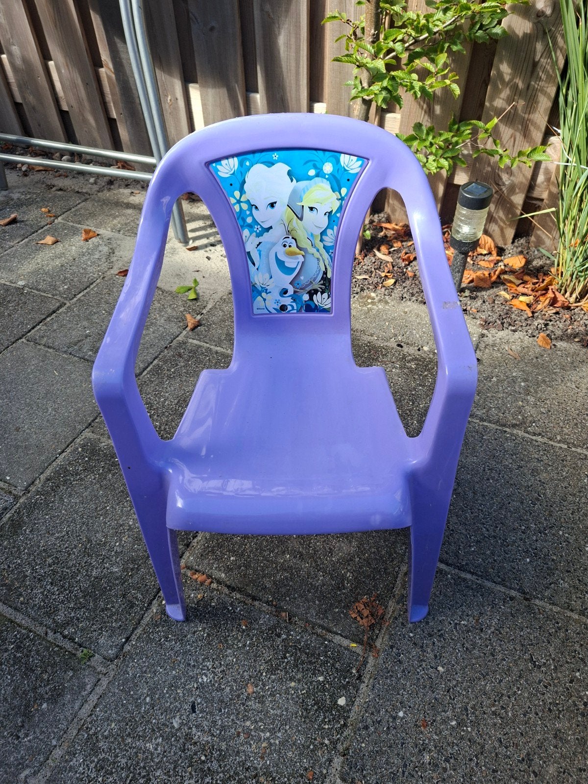 Gratis af te halen: Kunststof kinderstoeltje Frozen, Ophalen