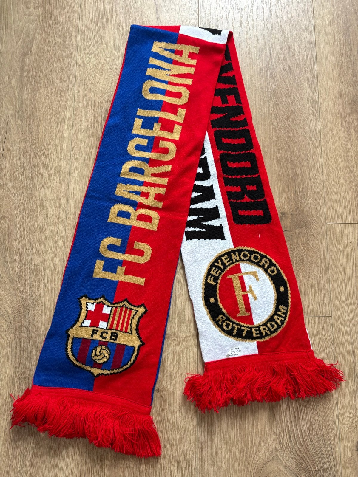 FC Barcelona - Feyenoord Champions League Wedstrijdsjaal, Ophalen of Verzenden, Zo goed als nieuw, Clubaccessoires