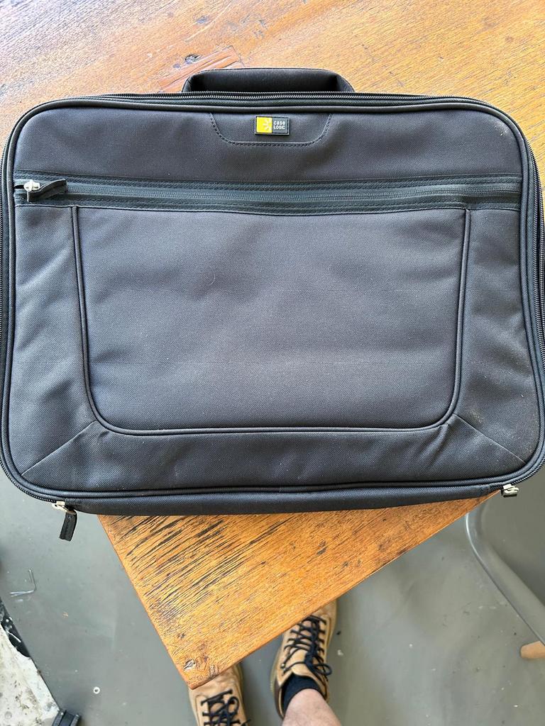 Laptoptas, Computers en Software, Gebruikt, 17 inch of meer, Ophalen of Verzenden, Zwart