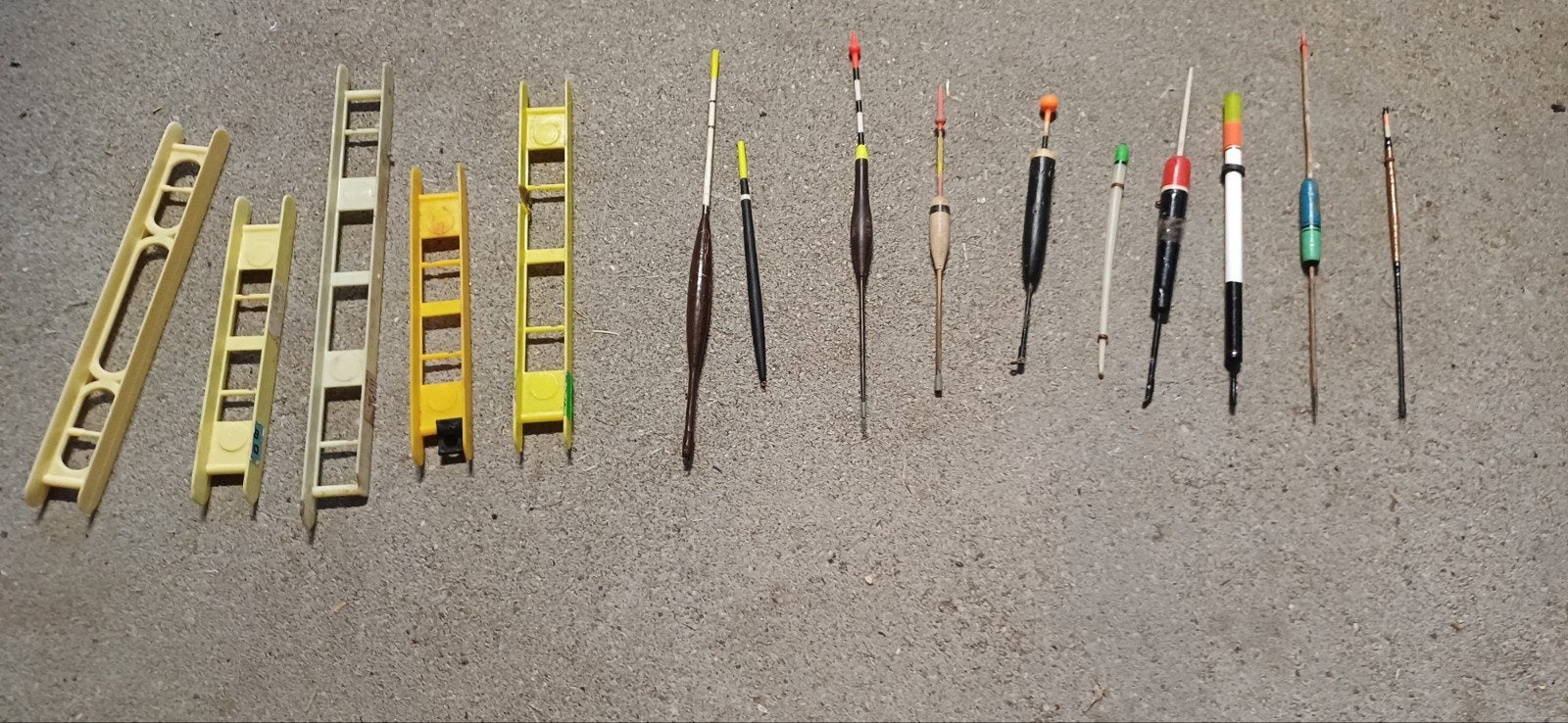 10 dobbers en 5 ladders om de vis mee te vangen, Ophalen, Gebruikt, Dobber of Lood