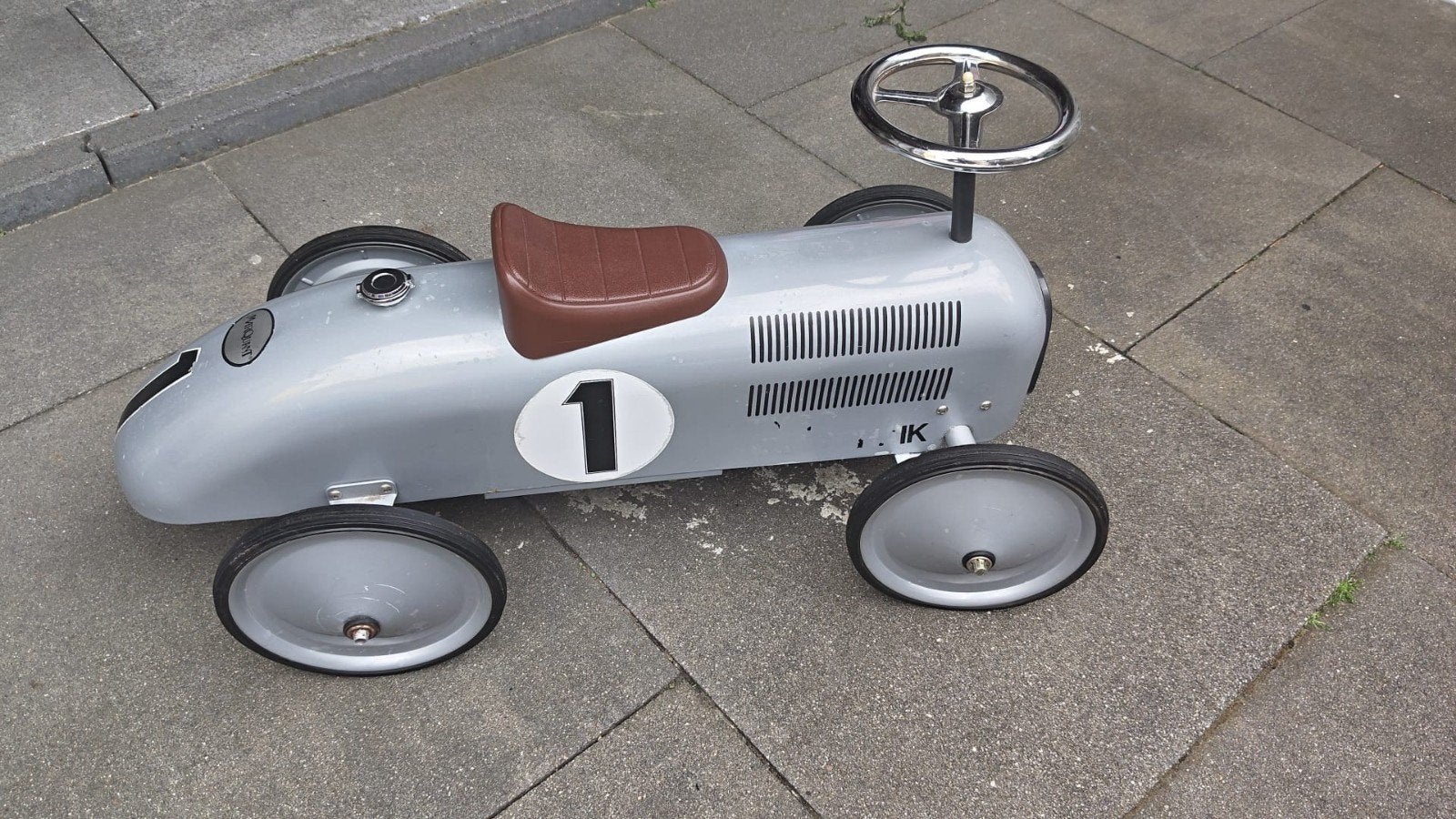 Baghera Ride-On Racer Loopauto Grijs, Ophalen, Gebruikt