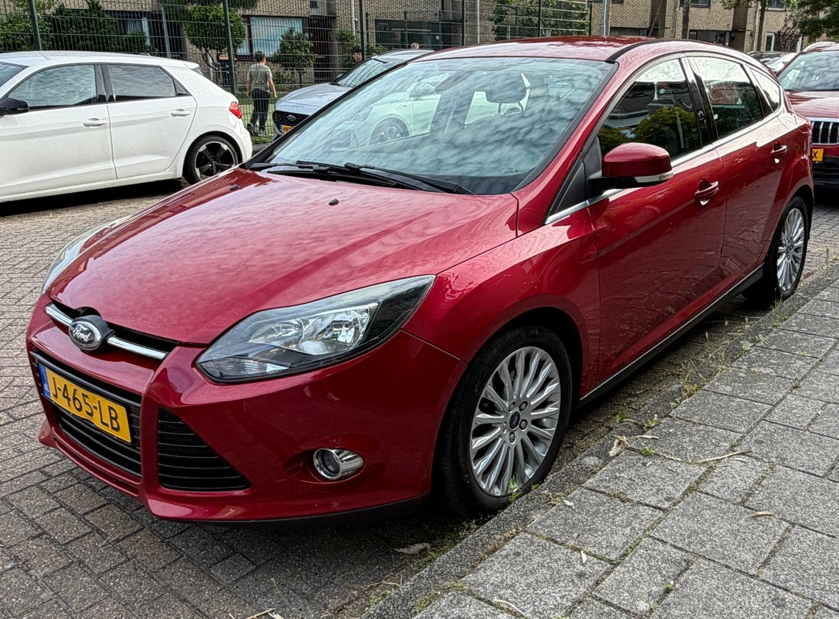 Ford Focus 1.6 Ecoboost 110KW 5-D 2011 Rood, Auto's, 1596 cc, Stof, 665 kg, Handgeschakeld