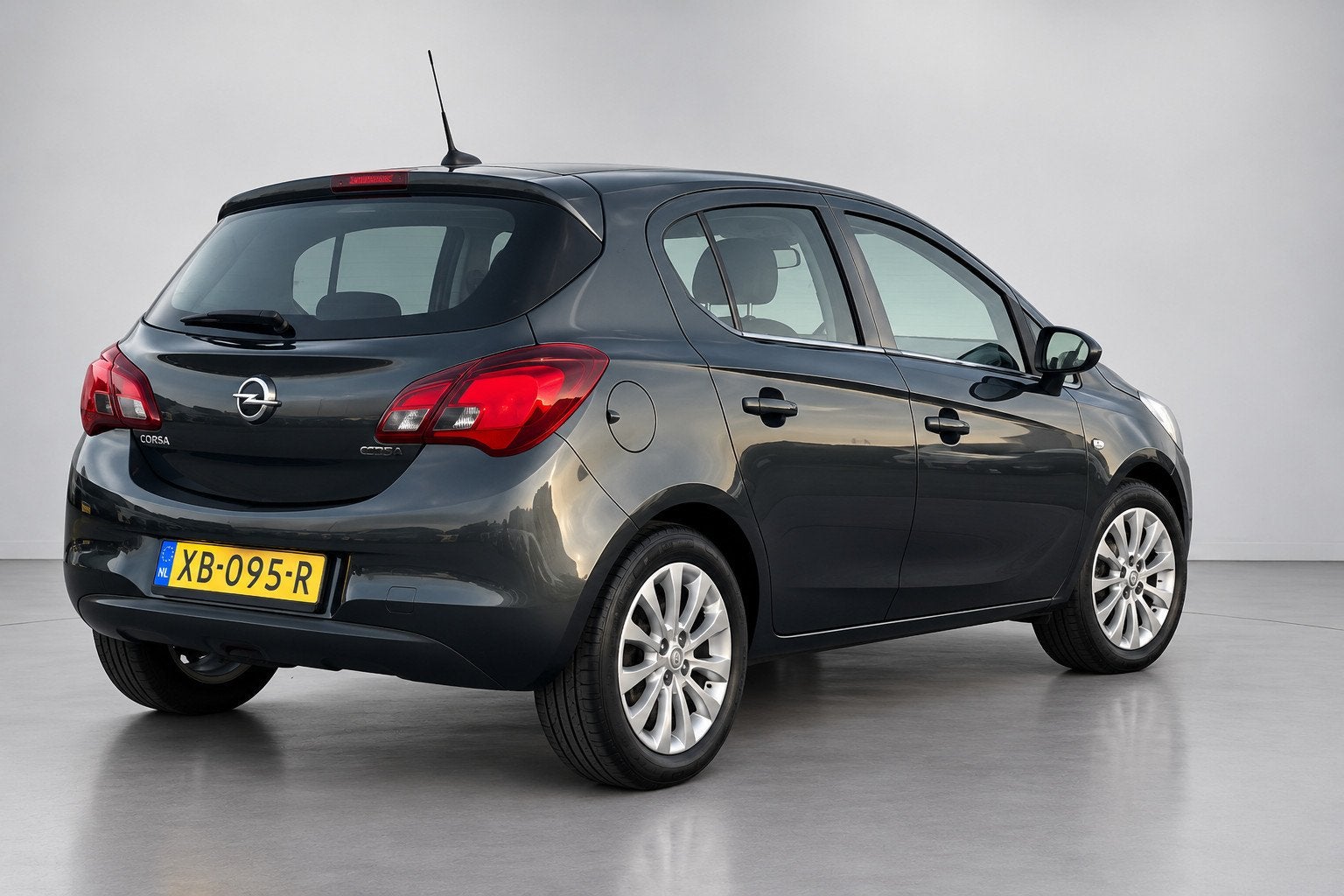 Opel Corsa 1.0 Turbo Online Edition/CAMERA/NAVI/NW APK, Auto's, Voorwielaandrijving, Leder en Stof, 49 €/maand, Origineel Nederlands