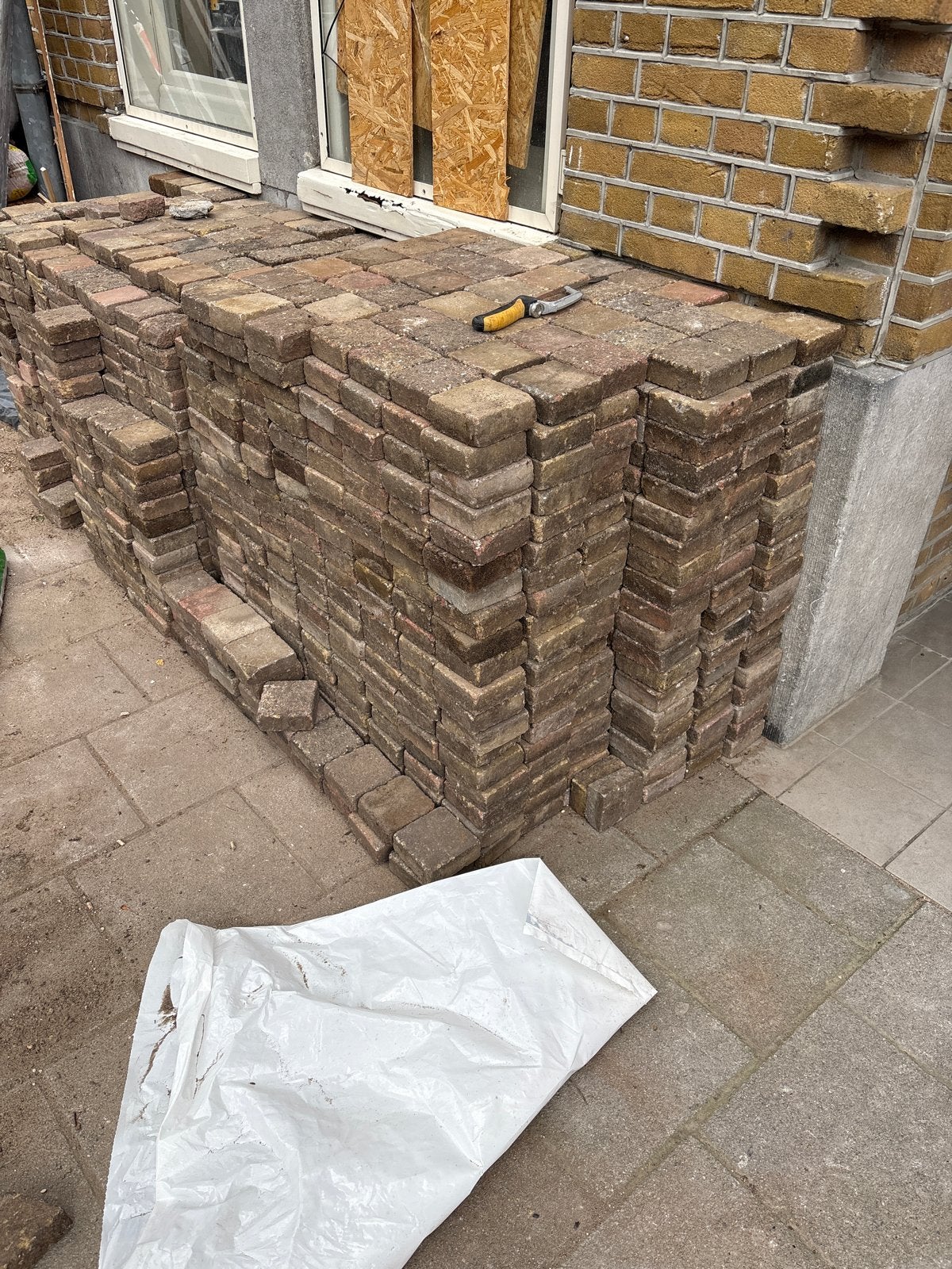 Gebruikte bakstenen voor tuin of bestrating, Ophalen of Verzenden, Gebruikt, Bakstenen