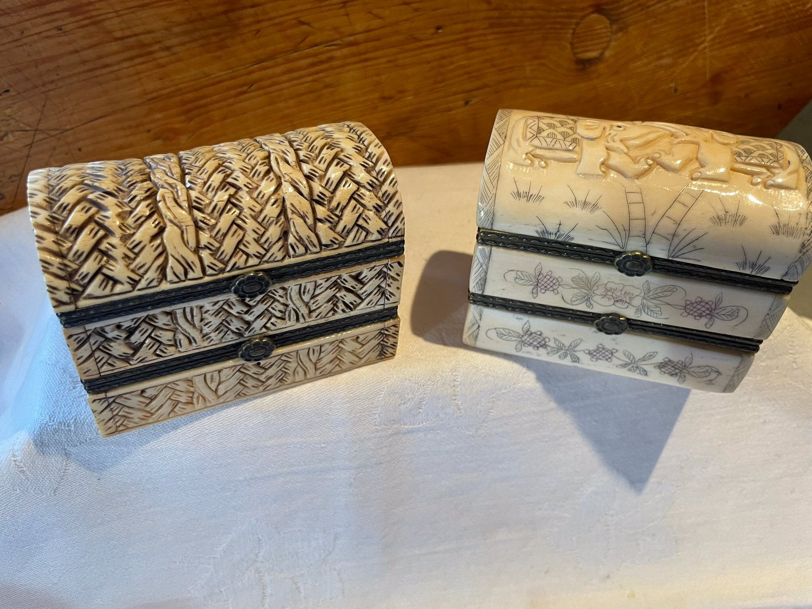 Camel bone box, Ophalen of Verzenden