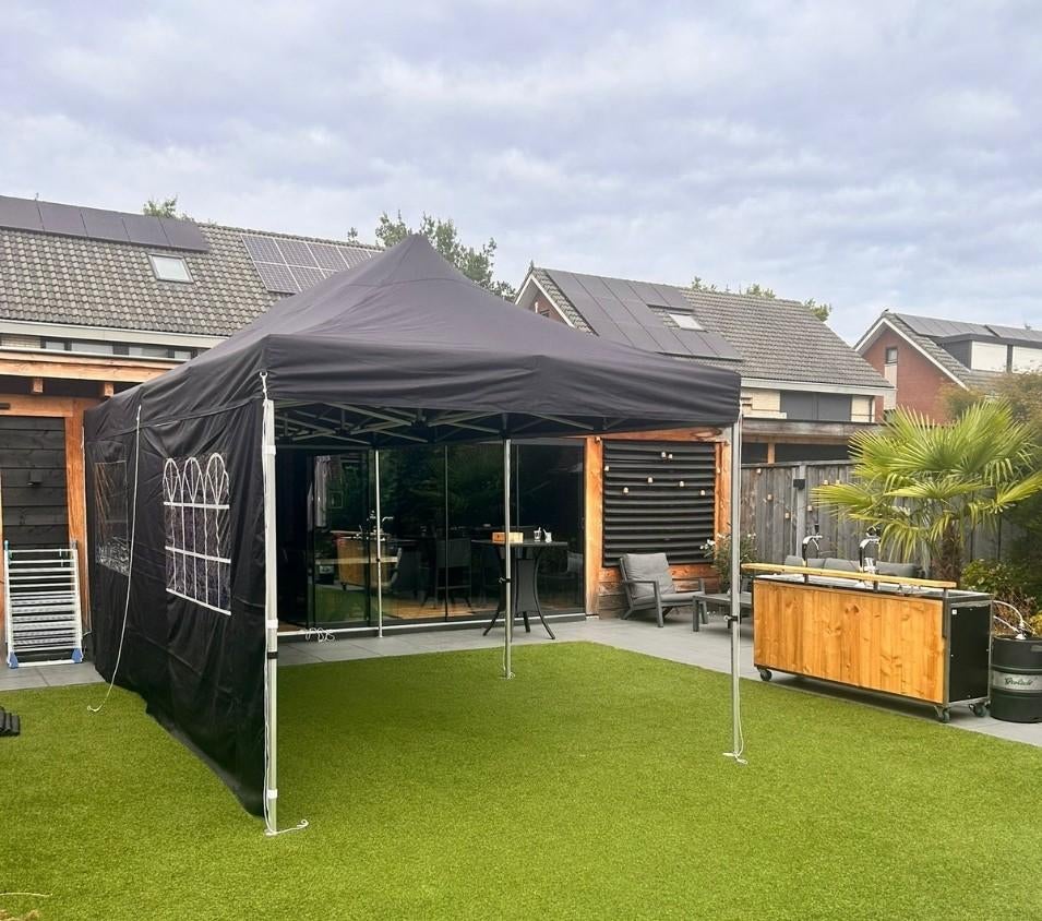 Easy up tent verhuur - Party Verhuur Het Oosten Twenteweg 37, Hobby en Vrije tijd, Feestartikelen | Verhuur, Verzenden, Zo goed als nieuw