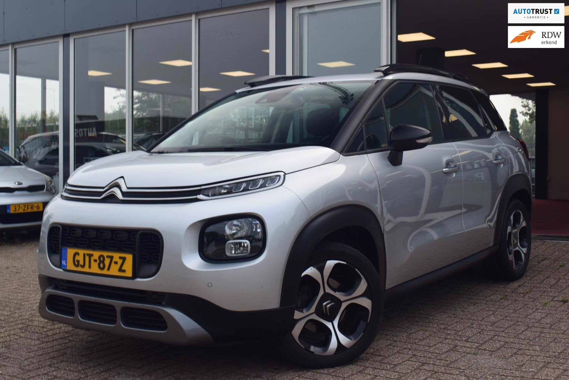 Citroen C3 AIRCROSS 1.2 PureTech S&S Shine |CARPLAY & ANDRIO, Auto's, Parkeersensor, Gebruikt, 1199 cc, Bedrijf