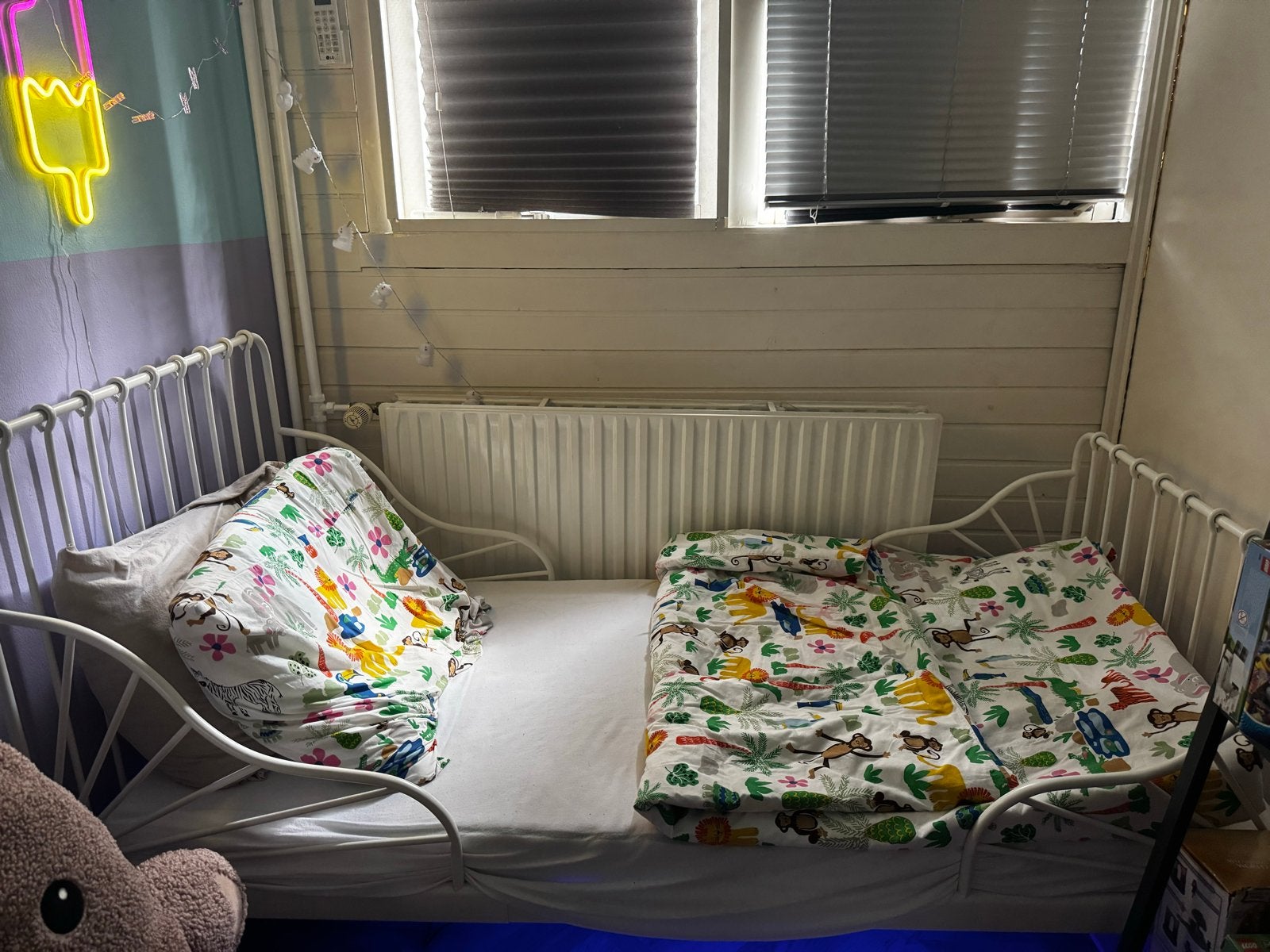 Ikea Minnen uitschuifbaar bedframe + Innerlig matras, Ophalen, Eenpersoons, Wit, 80 cm