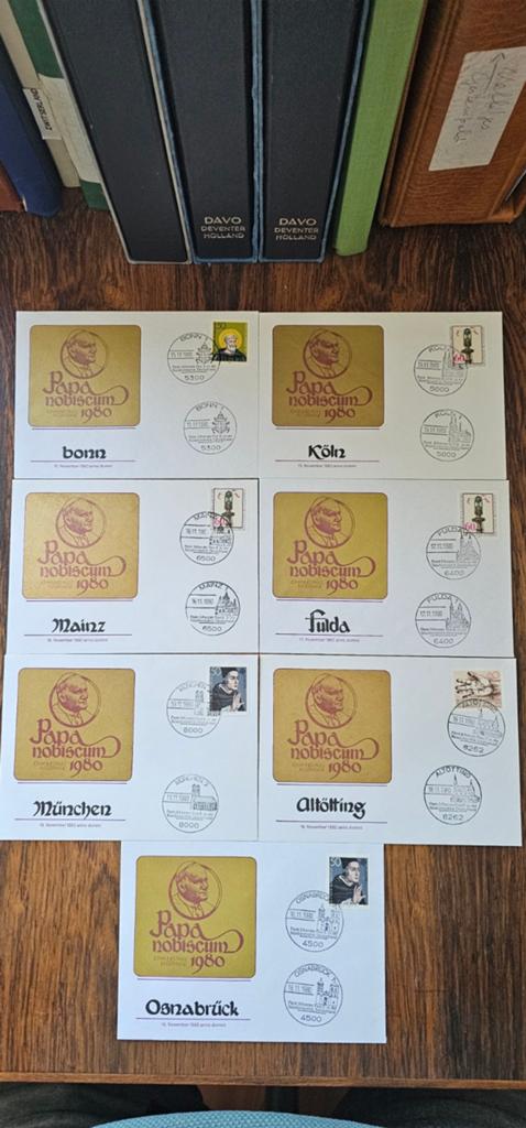 7 Enveloppen Bezoek Paus Johannes Paulus II - 1980, Postzegels en Munten, Brieven en Enveloppen | Nederland, Verzenden, Envelop