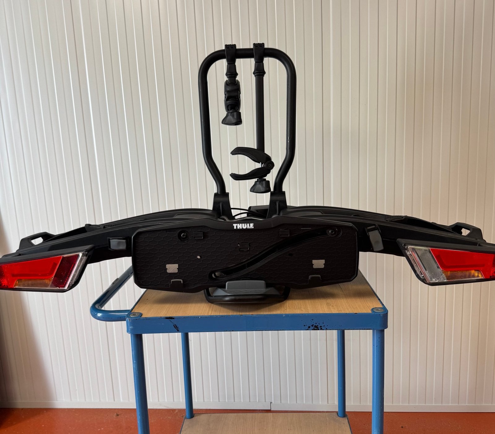 Thule easyfold XT 933 Black Edition, Auto diversen, Fietsendragers, Ophalen, Elektrische fiets, Zo goed als nieuw, 2 fietsen