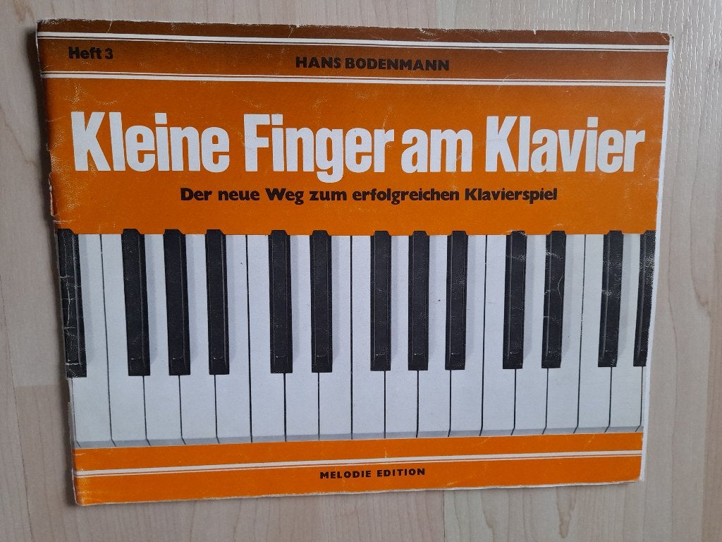 MUZIEKBOEK KLEINE FINGER AM KLAVIER Hans Bodenmann deel 3, Boeken, Ophalen of Verzenden, Gelezen, Overige onderwerpen