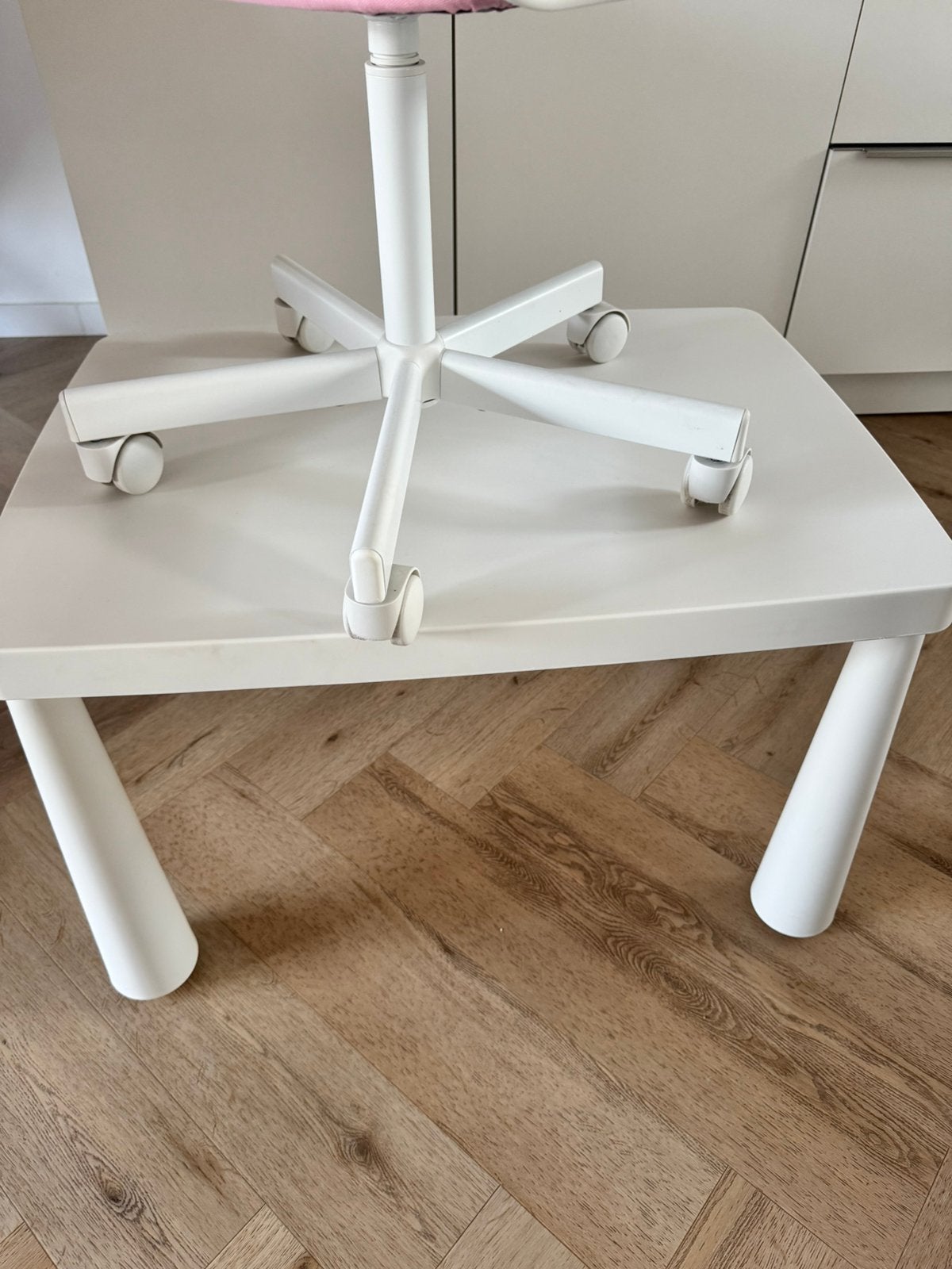 Ikea bureau stoel en tafel, Ophalen, Zo goed als nieuw, 75 cm of meer, 60 cm of meer