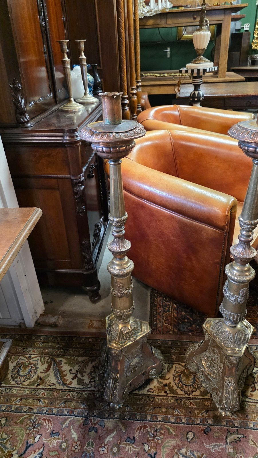 twee zeer grote bronzen antieke kandelaar, Ophalen, Koper of Brons