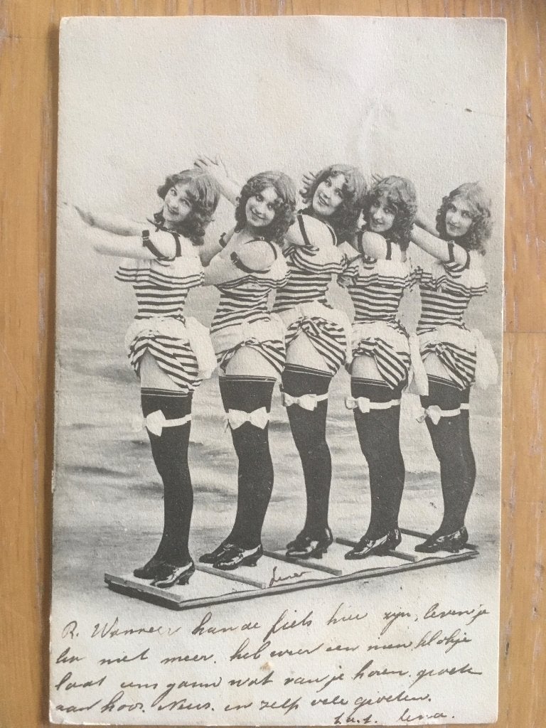 5 Sisters Lorrison in badpak, Ophalen of Verzenden, Voor 1920, Gelopen, Sterren en Beroemdheden