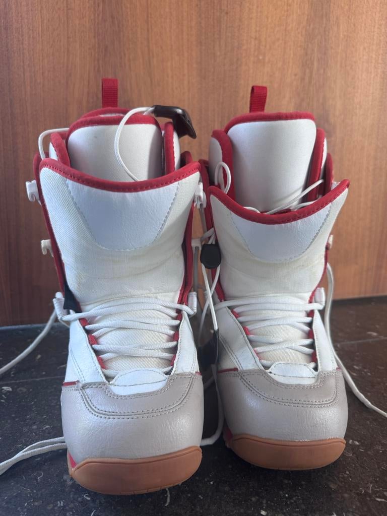 Snowboardschoenen Atomic maat 37, Sport en Fitness, Snowboarden, Ophalen, Gebruikt, Schoenen