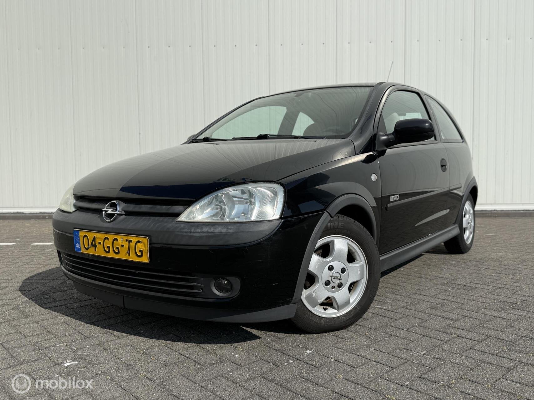 Opel Corsa 1.2-16V Elegance Airco LM velgen Elek. ramen APK, Auto's, Voorwielaandrijving, 450 kg, Gebruikt, Zwart