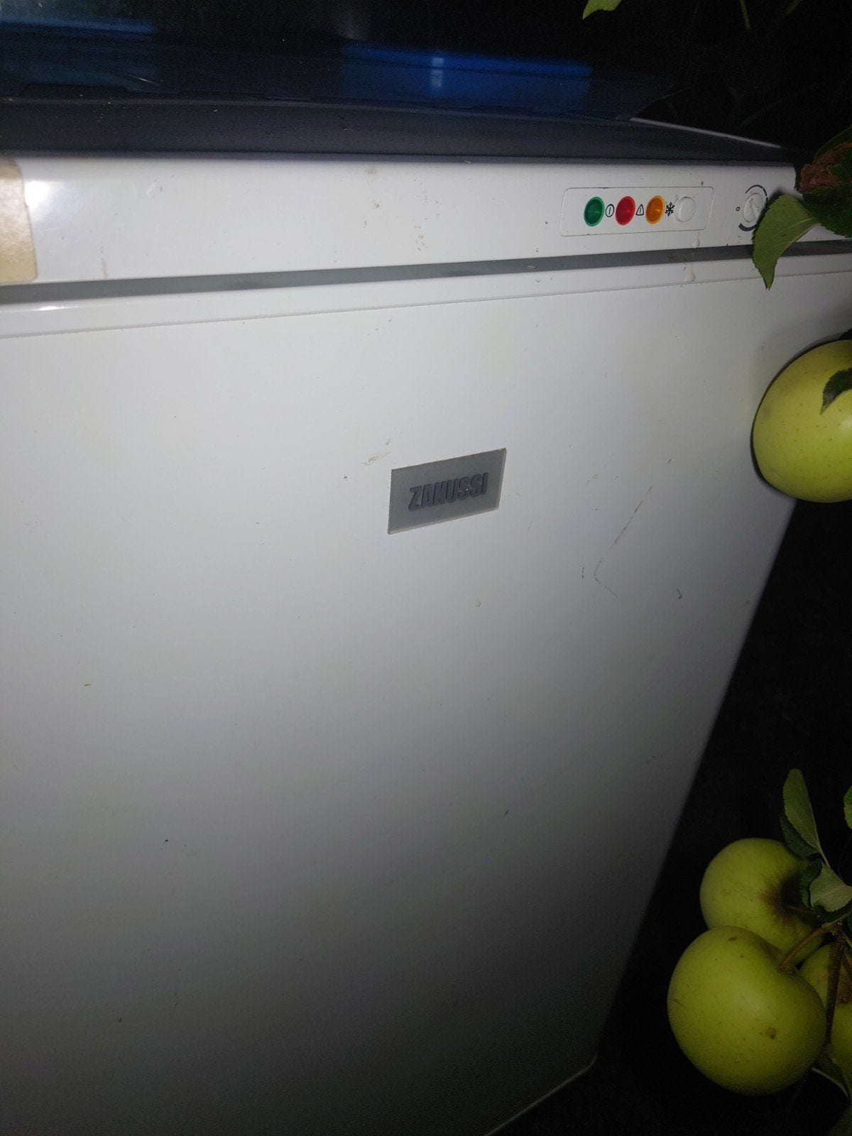 Zanussi vrieskast - Compact en efficiënt, Witgoed en Apparatuur, Vrieskast, Gebruikt, Minder dan 85 cm, Minder dan 60 cm