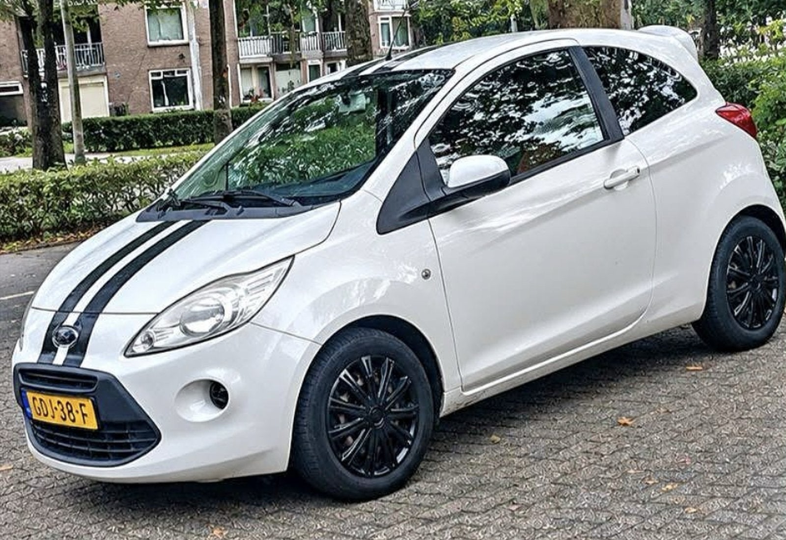 Ford Ka 1.2 - 2010 - Wit - APK geldig - altijd onderhouden, Voorwielaandrijving, Radio, Stof, 1242 cc