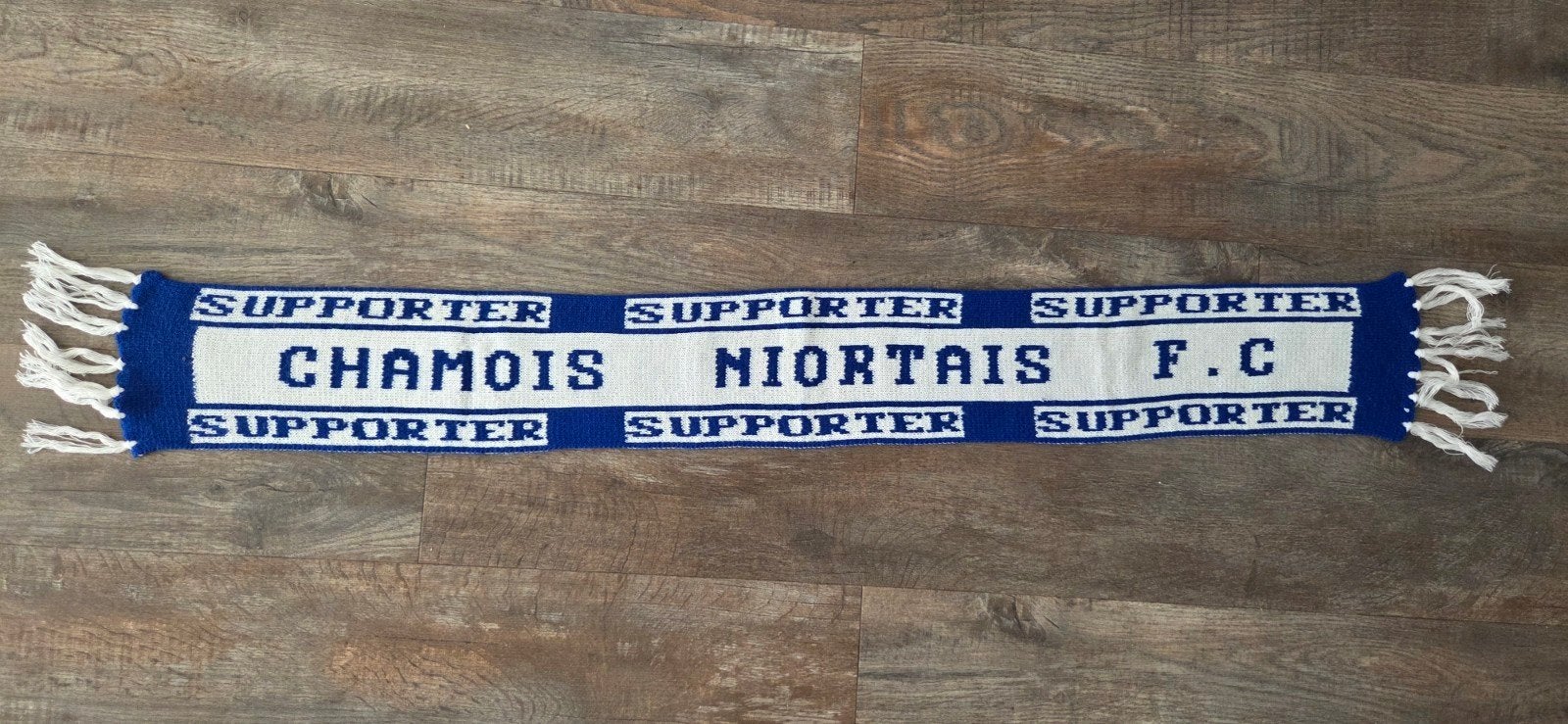 Sjaal Niortais FC, Verzamelen, Ophalen of Verzenden, Zo goed als nieuw, Buitenlandse clubs, Vaantje of Sjaal