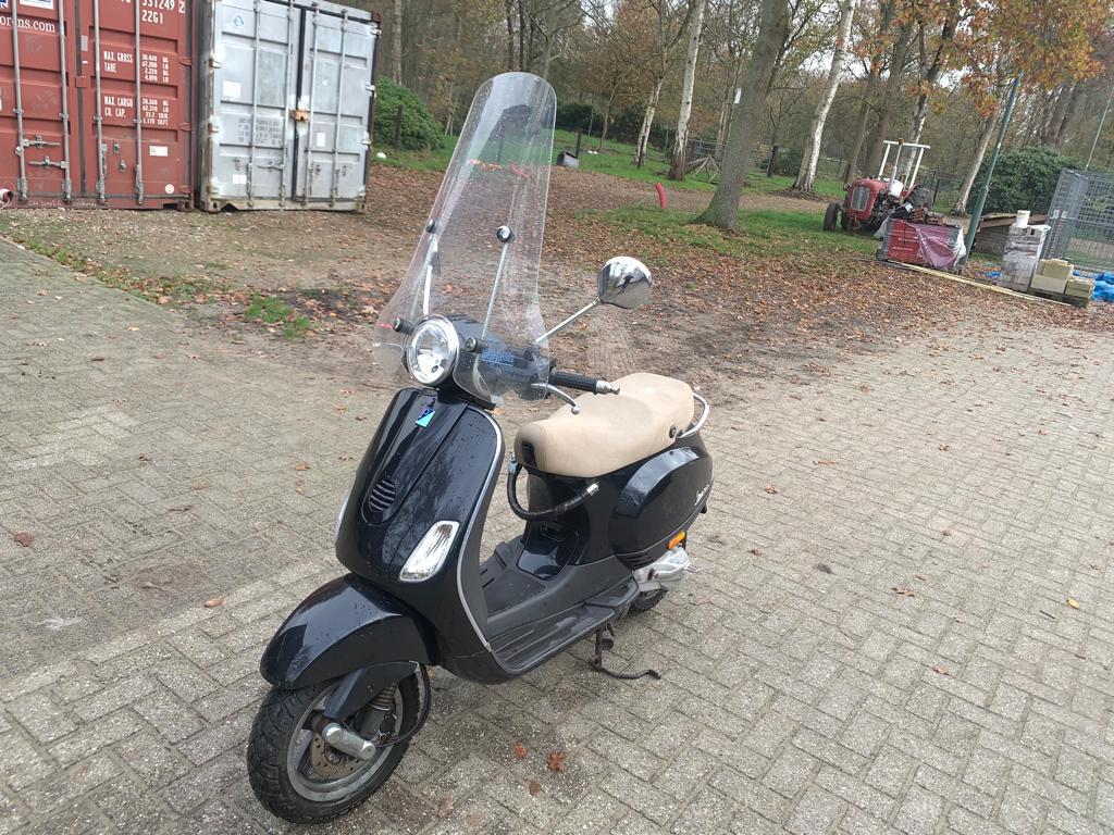 Vespa LX50 2T, Ophalen, Zo goed als nieuw, Benzine, Vespa
