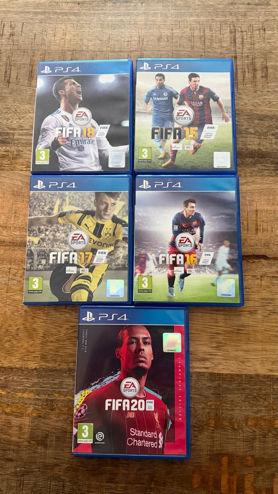 PS4 Games: FIFA en diverse actie/avontuur titels, Gebruikt, Vanaf 18 jaar, Overige genres, 1 speler