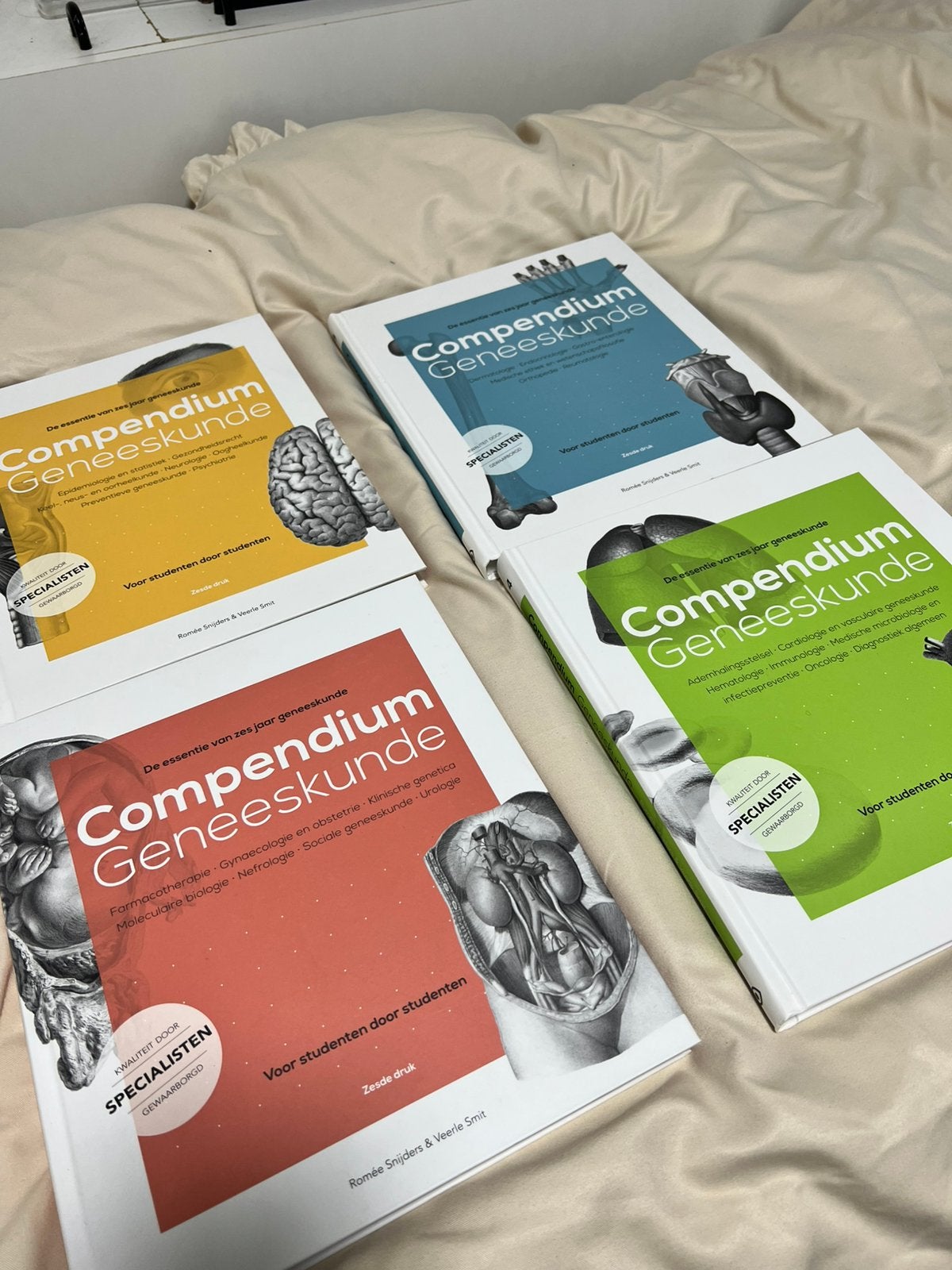 Compendium geneeskunde boekenreeks, Ophalen of Verzenden, Beta, Zo goed als nieuw, WO
