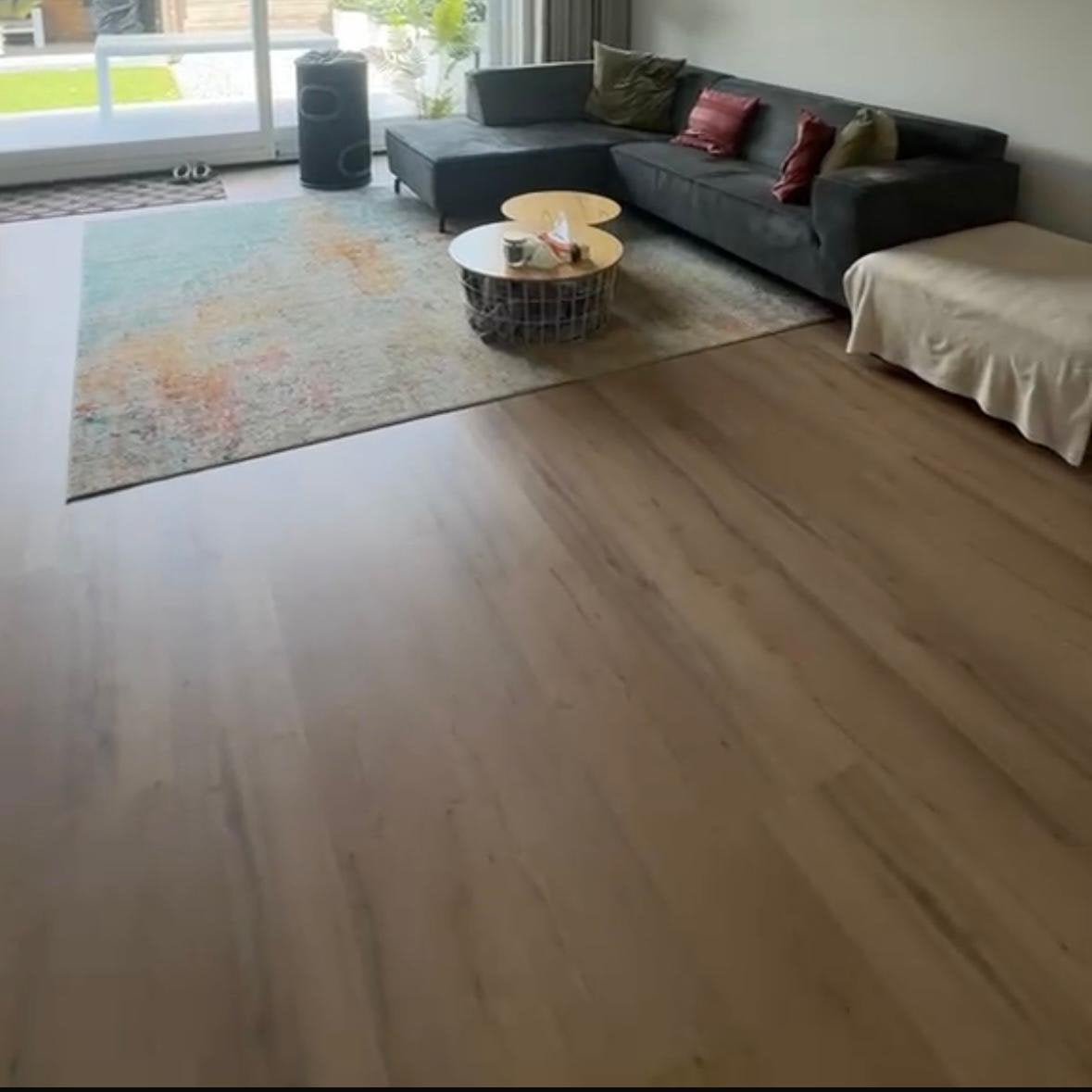 Laminaat gratis 55m2, PVC te koop 50 m2, Ophalen, 75 m² of meer, Grijs, Zo goed als nieuw
