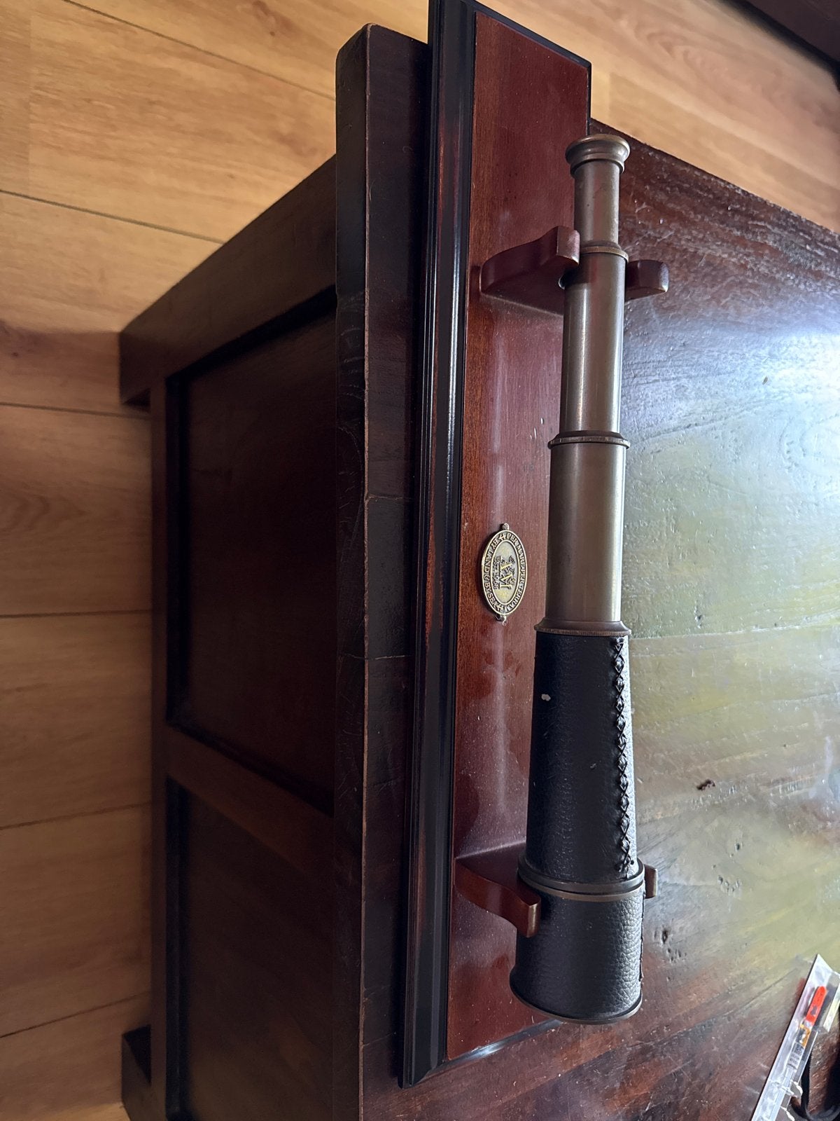 Antieke Messing Telescoop met Houten Display, Ophalen of Verzenden