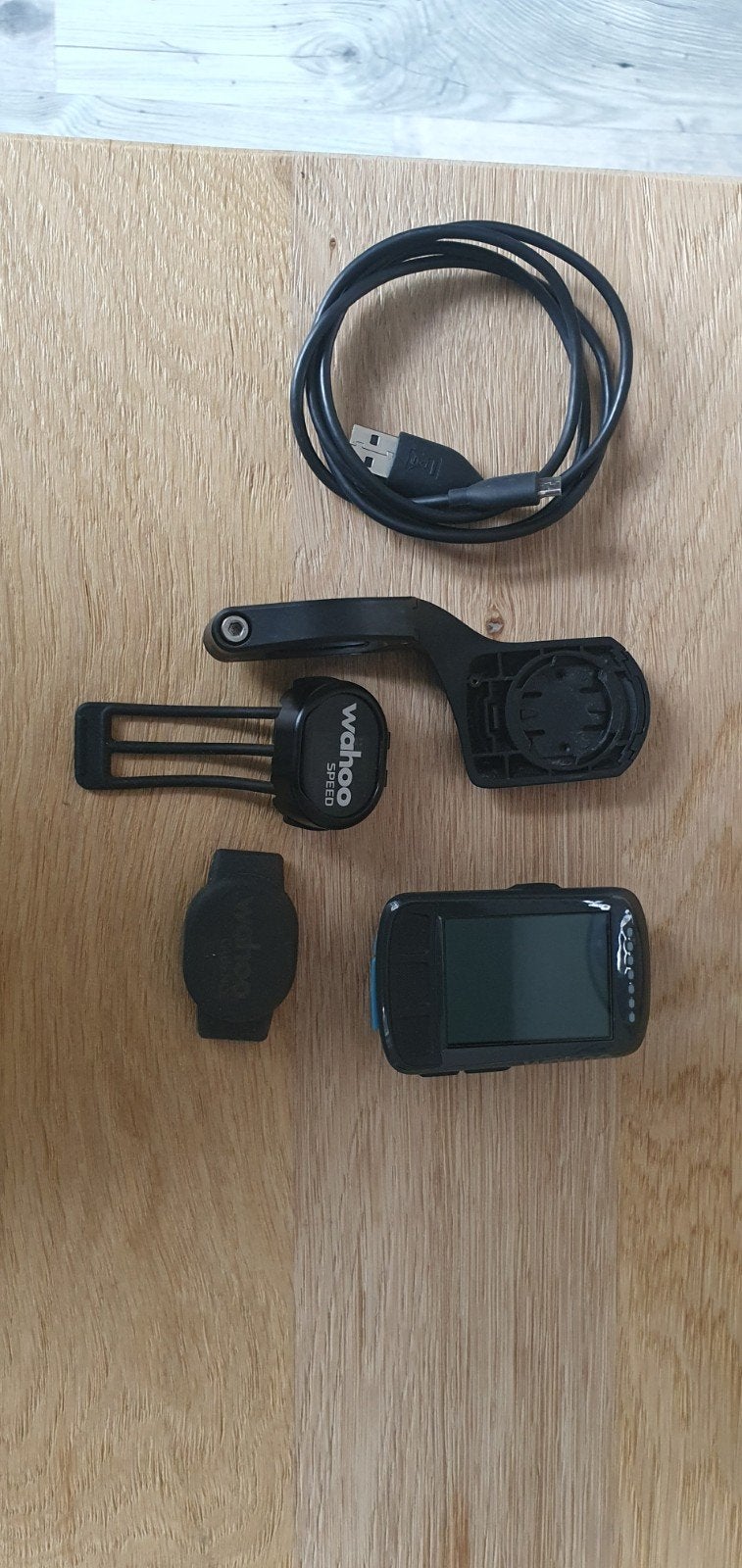 Wahoo Bolt Ellemnt V1, Fietsen en Brommers, Fietsaccessoires | Fietscomputers, Ophalen of Verzenden, Zo goed als nieuw