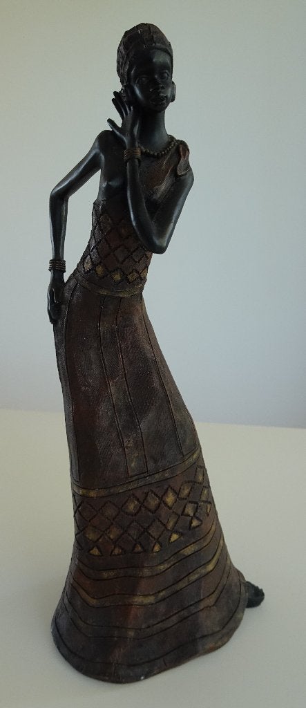 Vintage Beeld van Afrikaanse Vrouw met Lange Jurk, Antiek en Kunst, Ophalen