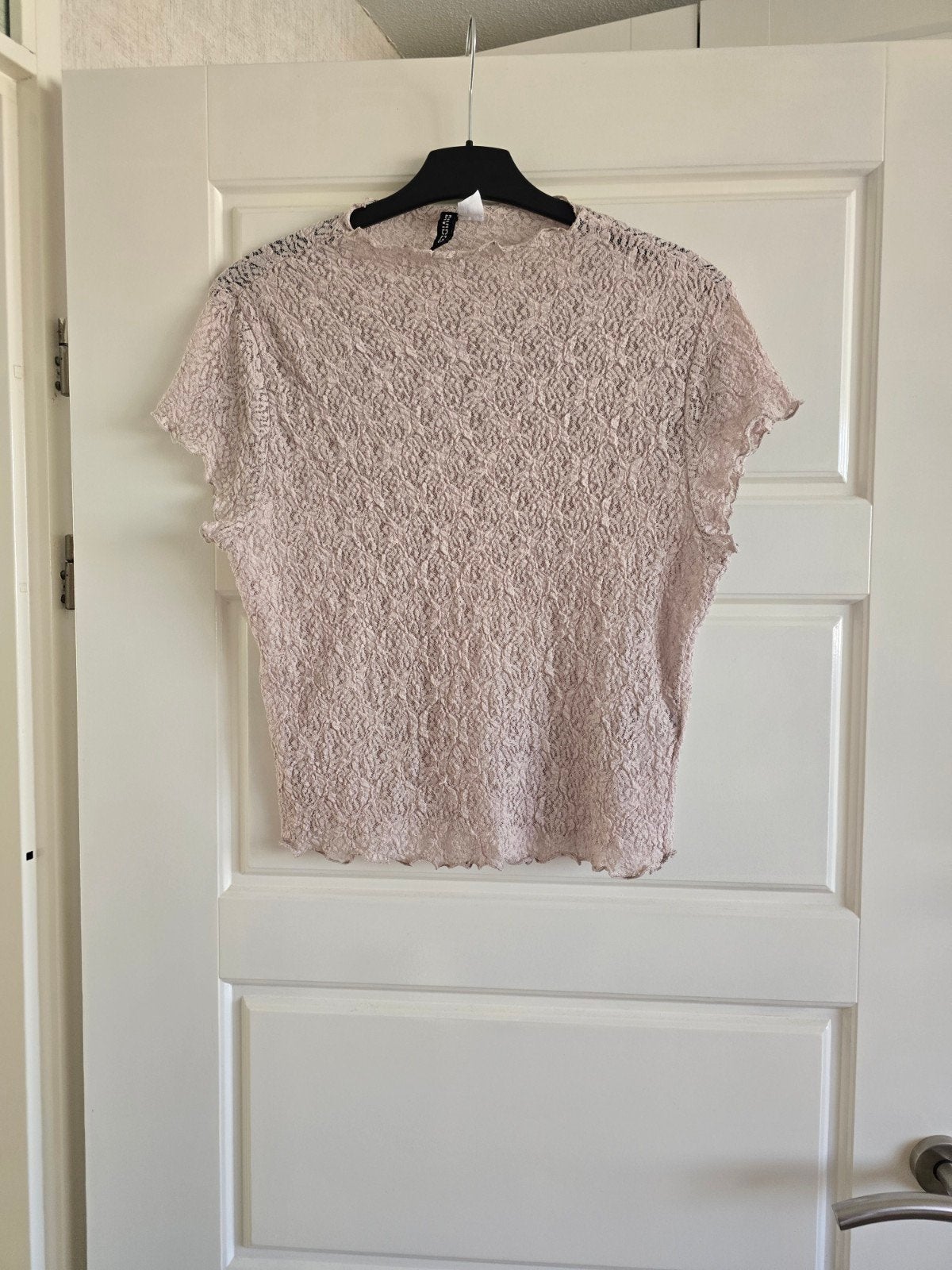 Te koop dames top, merk H&M, maat M, kleur beige., Kleding | Dames, Maat 38/40 (M), H&M, Beige, Ophalen of Verzenden