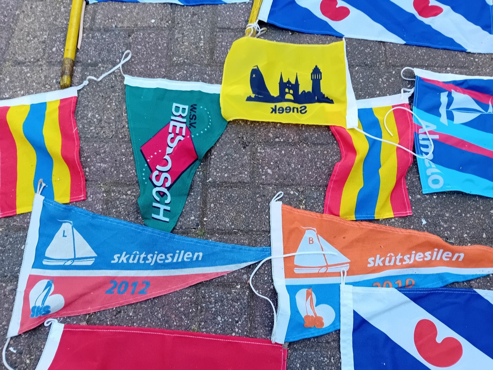 diverse vlaggen en 2 X pikhaak spitten 2X rollen  voo, Watersport en Boten, Ophalen of Verzenden, Overige typen