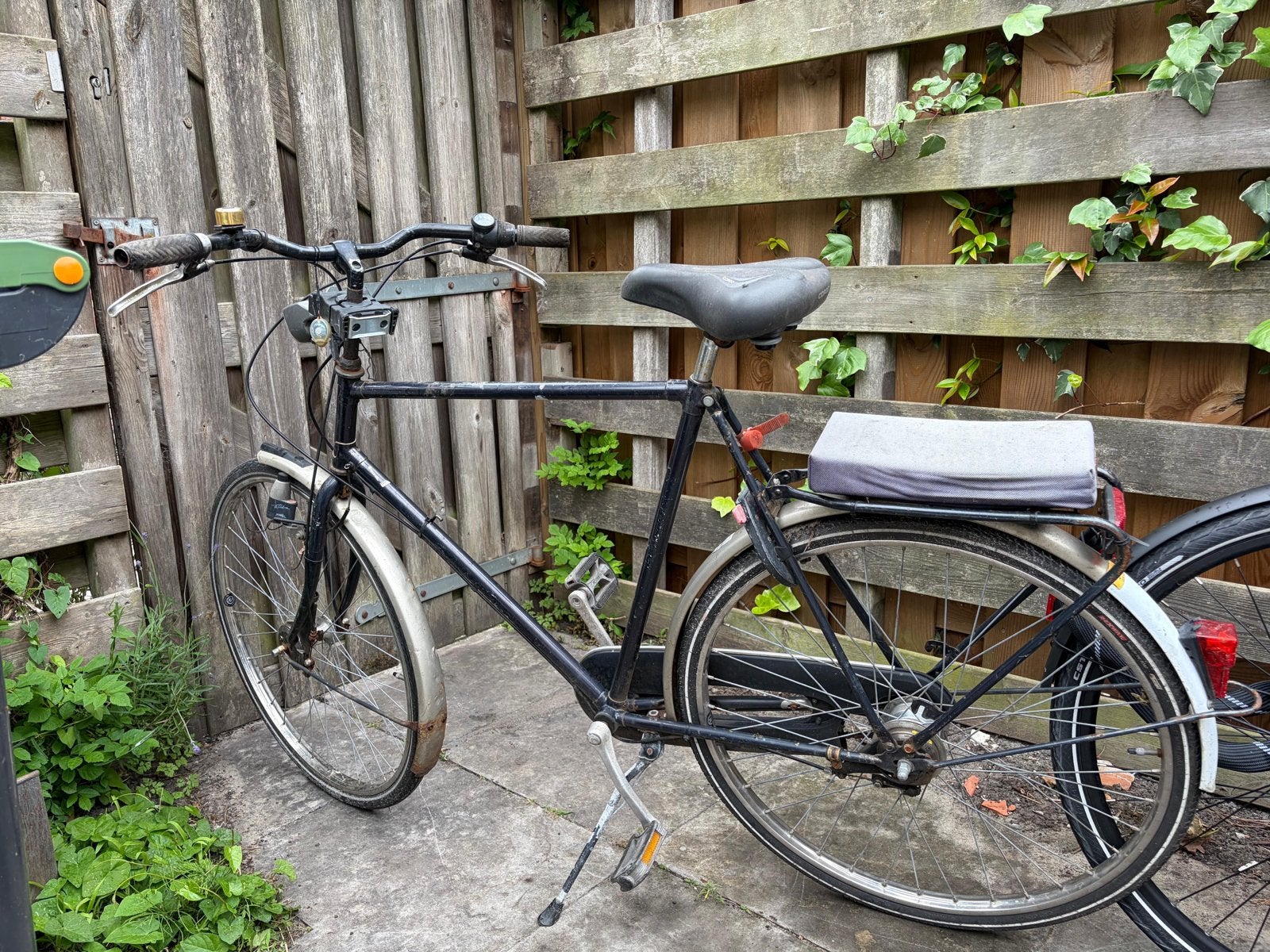 Oude fiets met 4 versnellingen, Fietsen en Brommers, Velgrem, Versnellingen, Ophalen, Overige merken