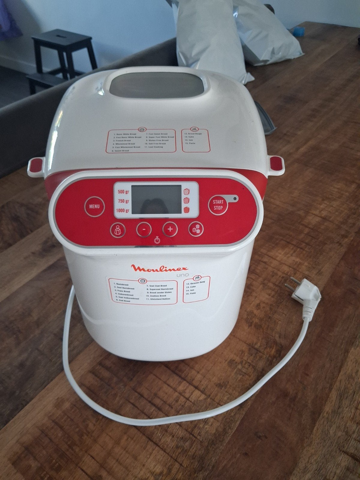 Moulinex Uno Broodbakmachine - Wit/Rood, Gebruikt, Kijkvenster, 800 tot 1200 gram deeg, Ophalen
